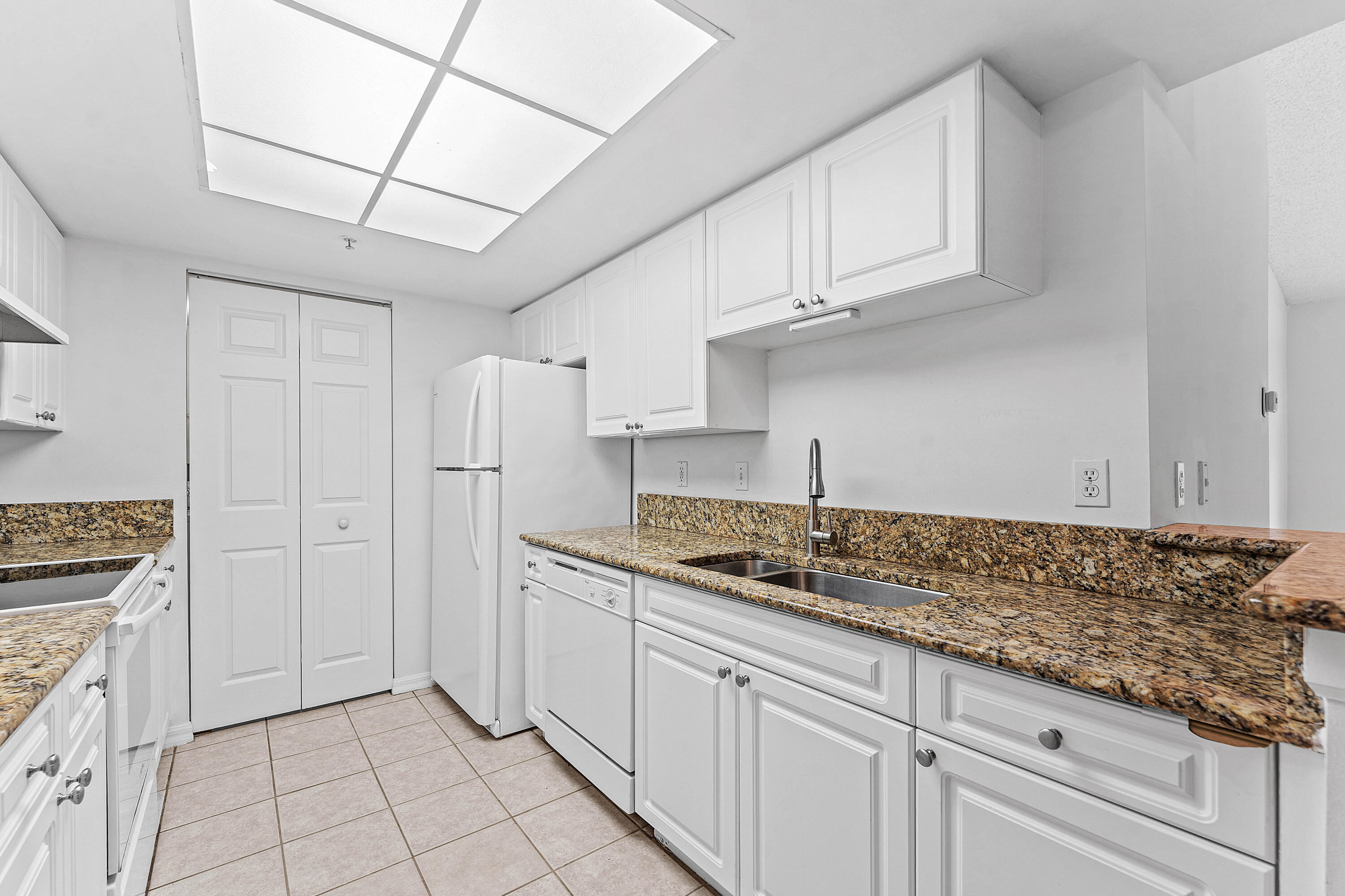 200 Crestwood Court N 211