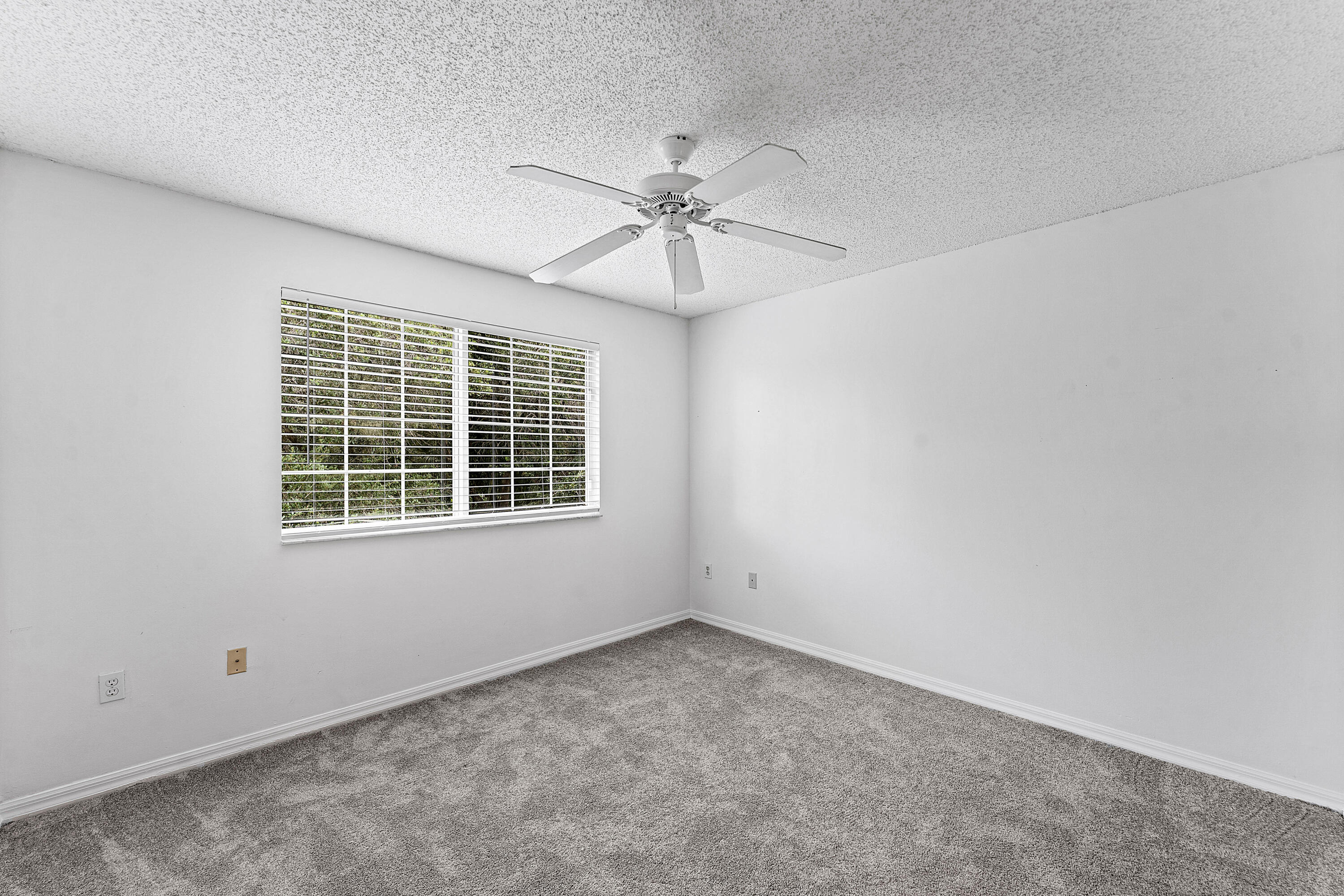 200 Crestwood Court N 211