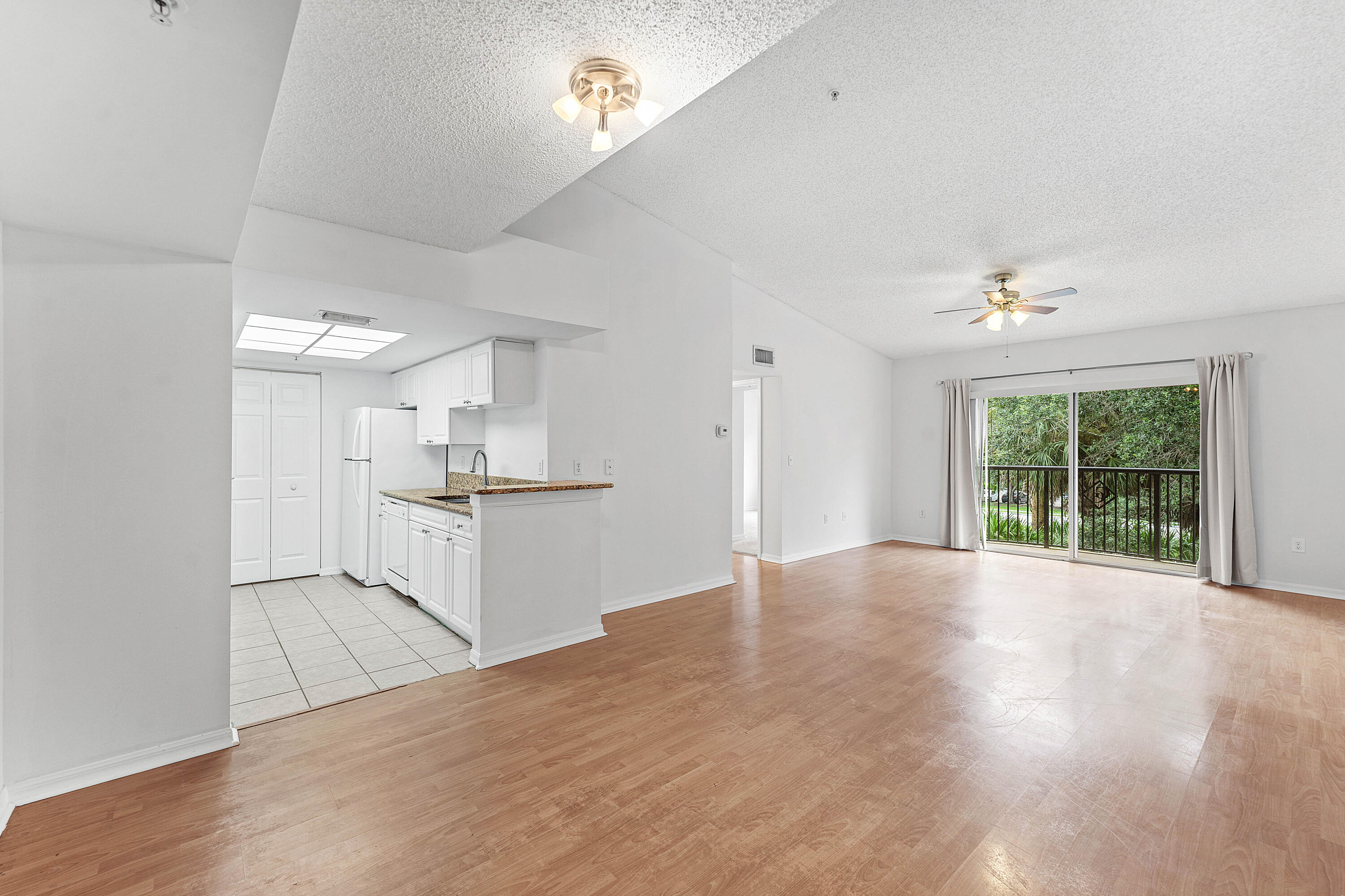 200 Crestwood Court N 211