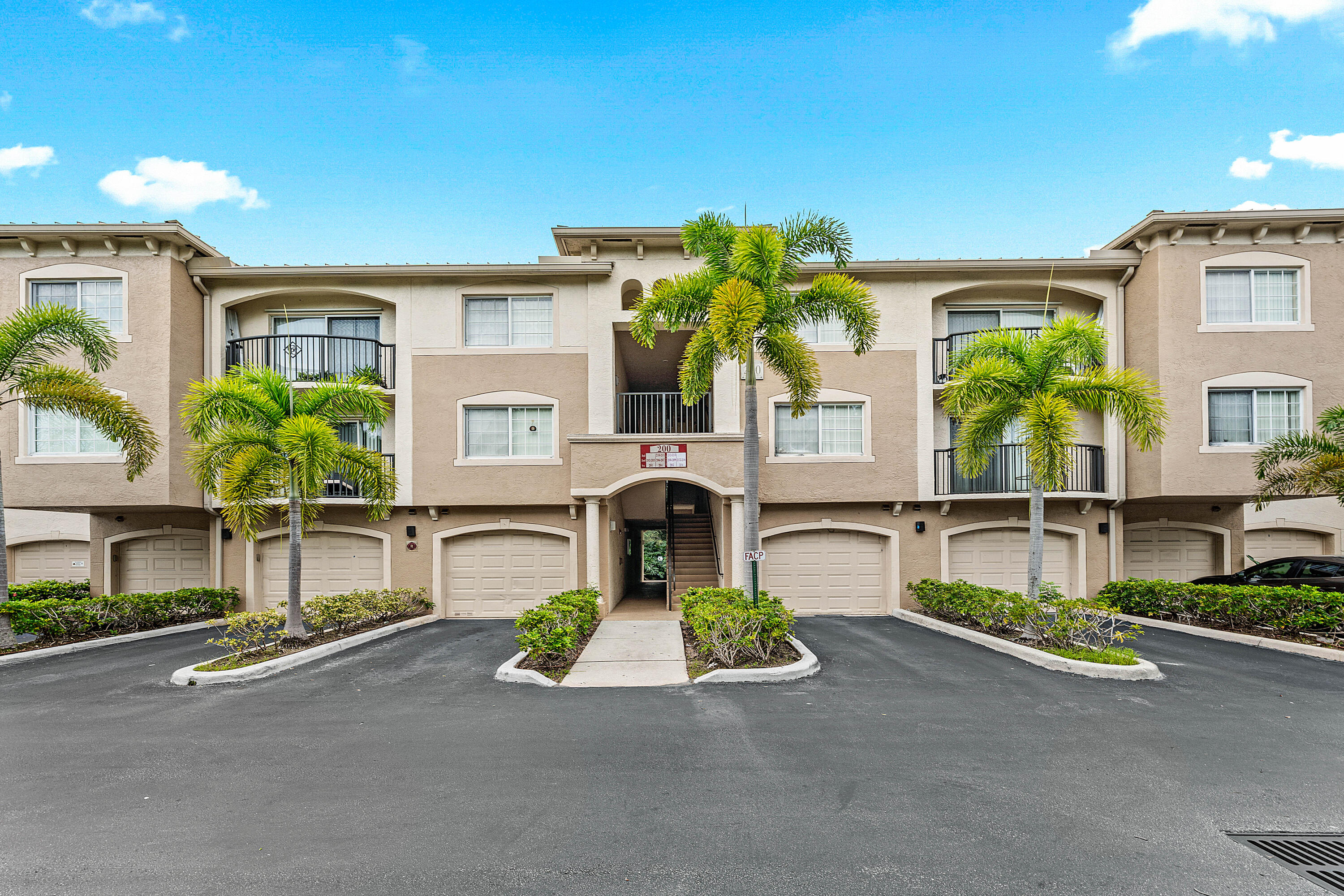 200 Crestwood Court N 211