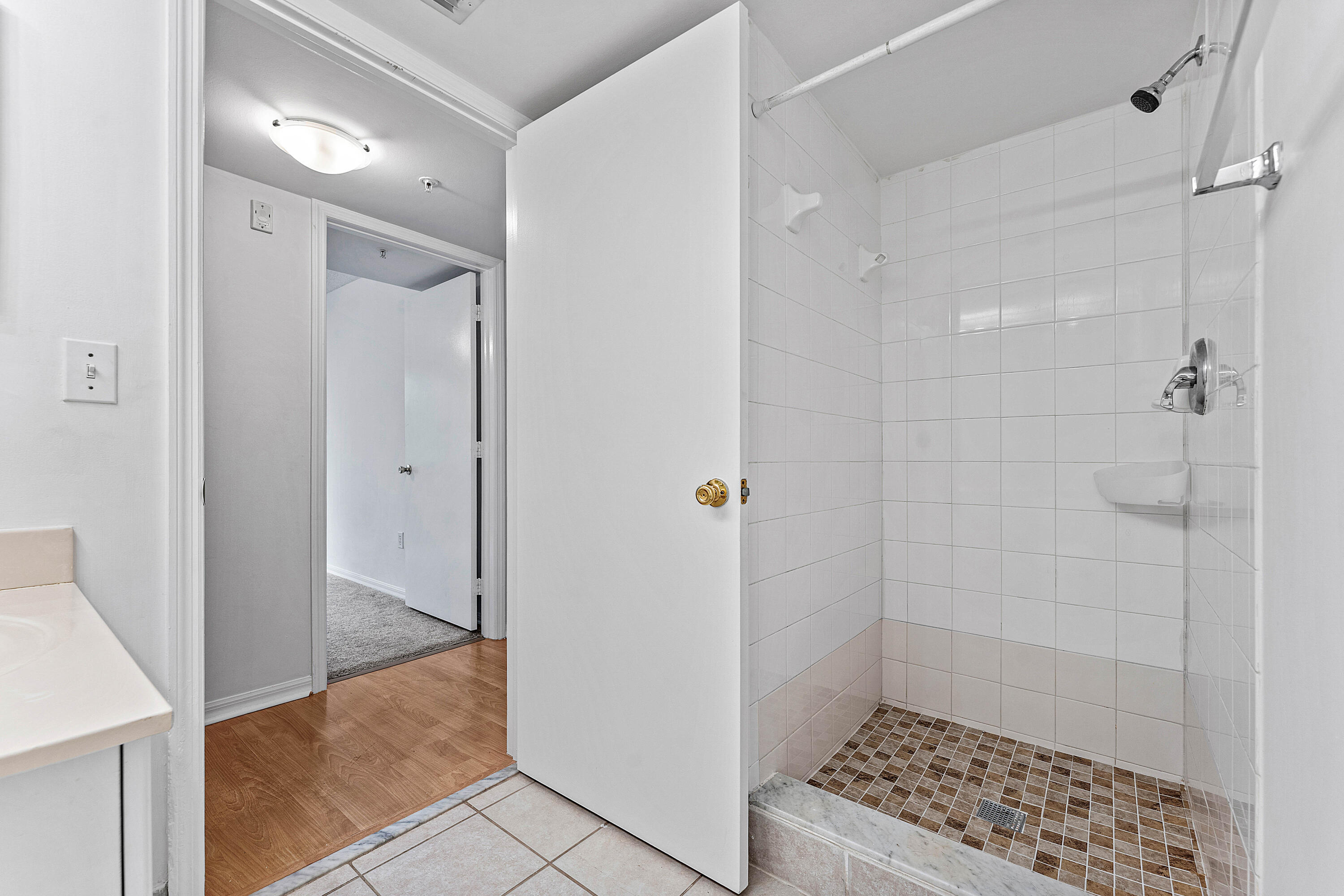 200 Crestwood Court N 211