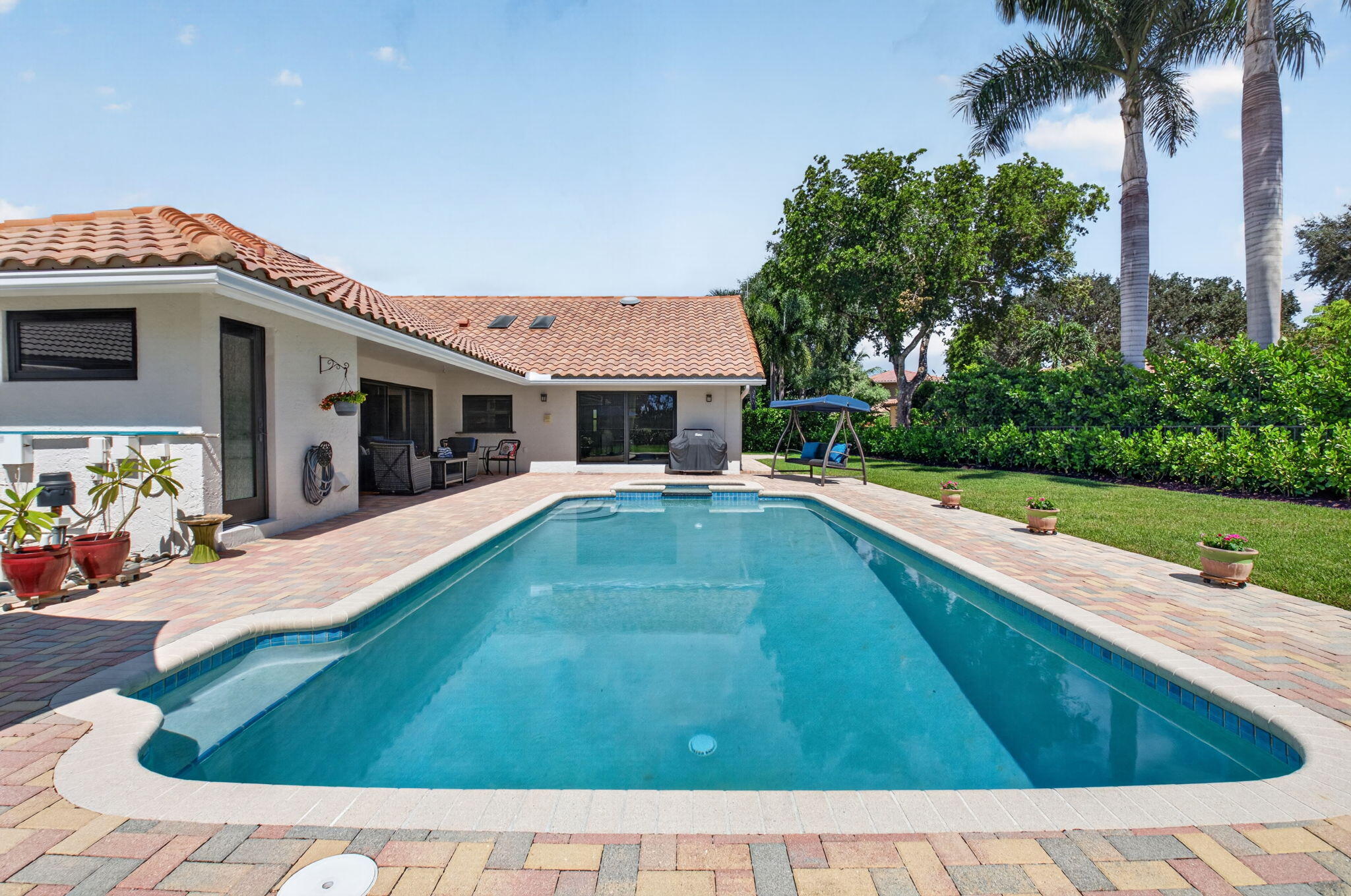 2750 NW 26TH Court