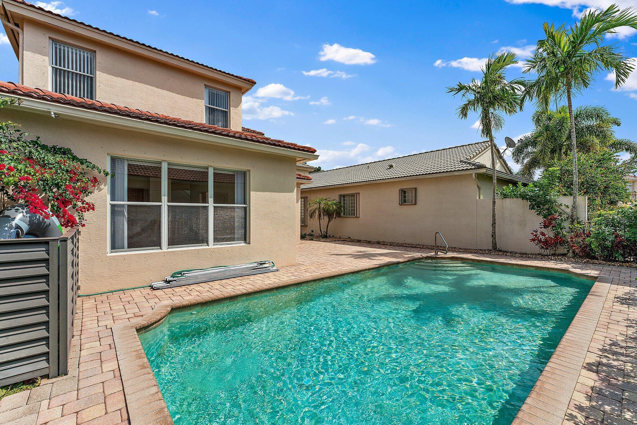 156 Isle Verde Way