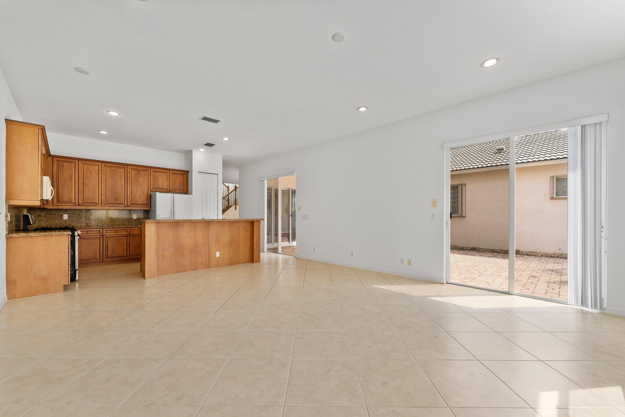 156 Isle Verde Way