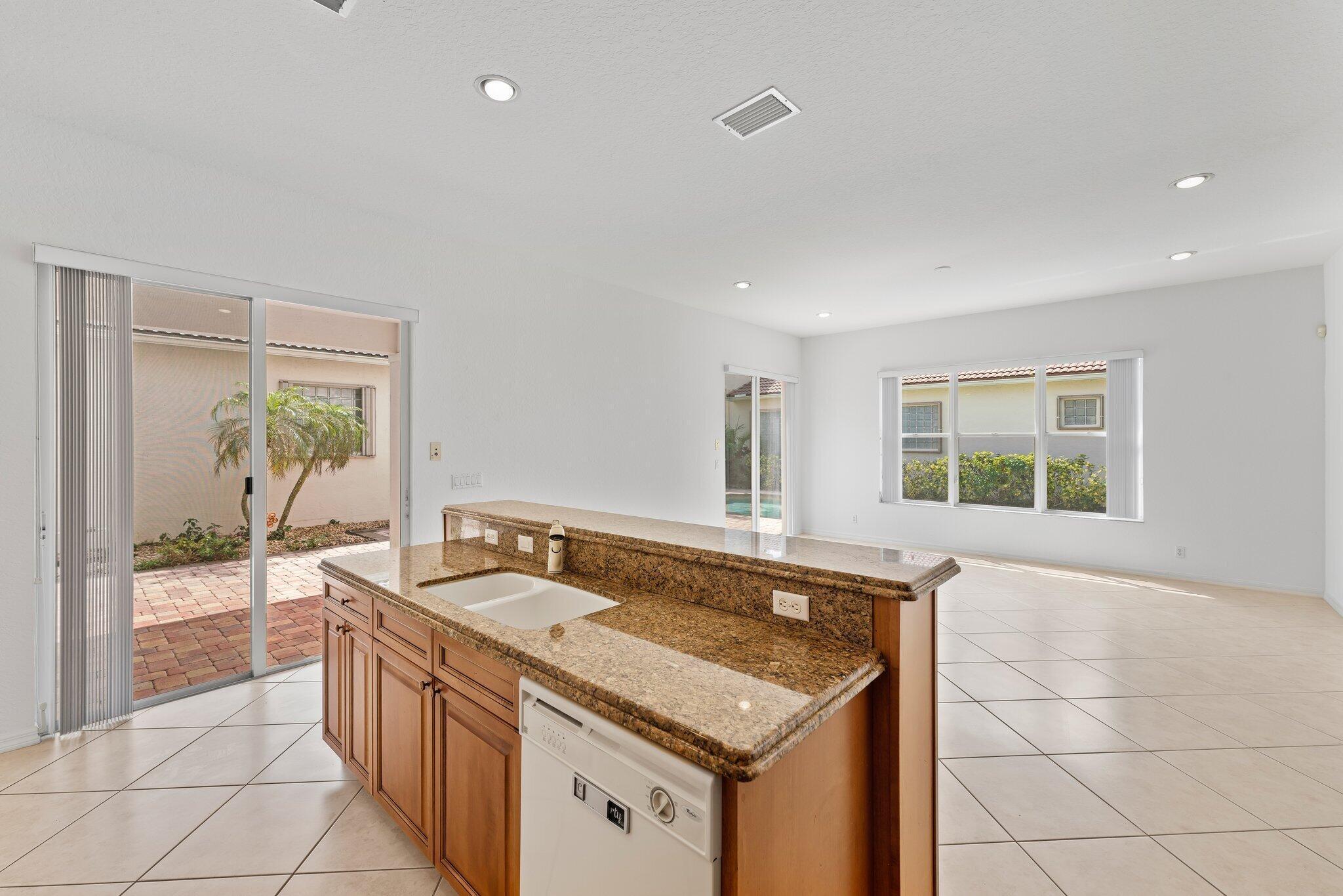 156 Isle Verde Way