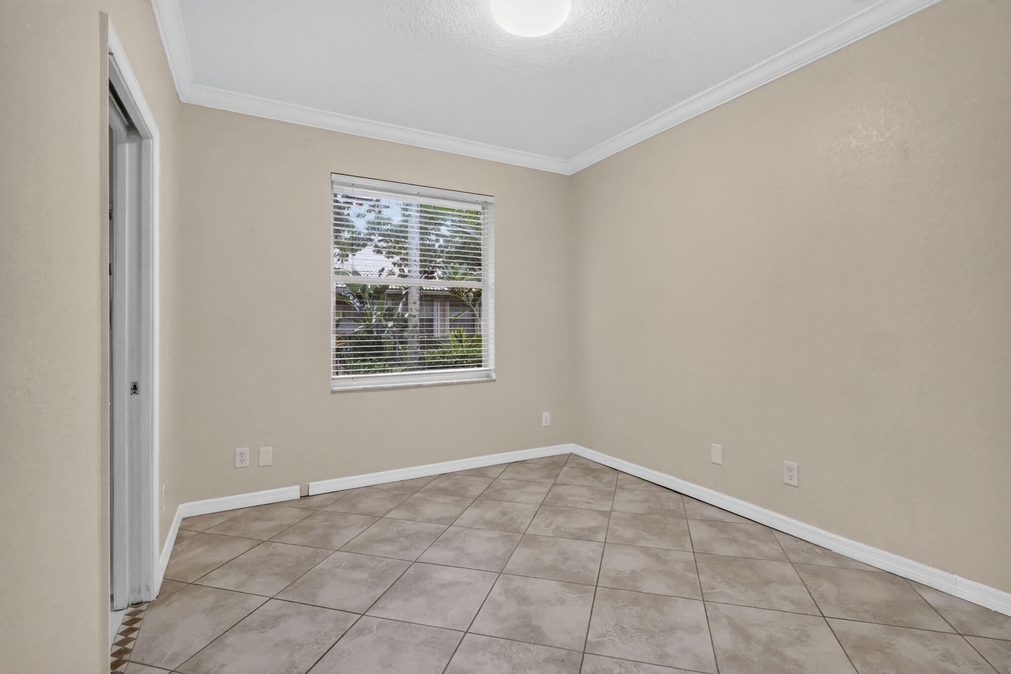 2521 S Coral Trace Circle