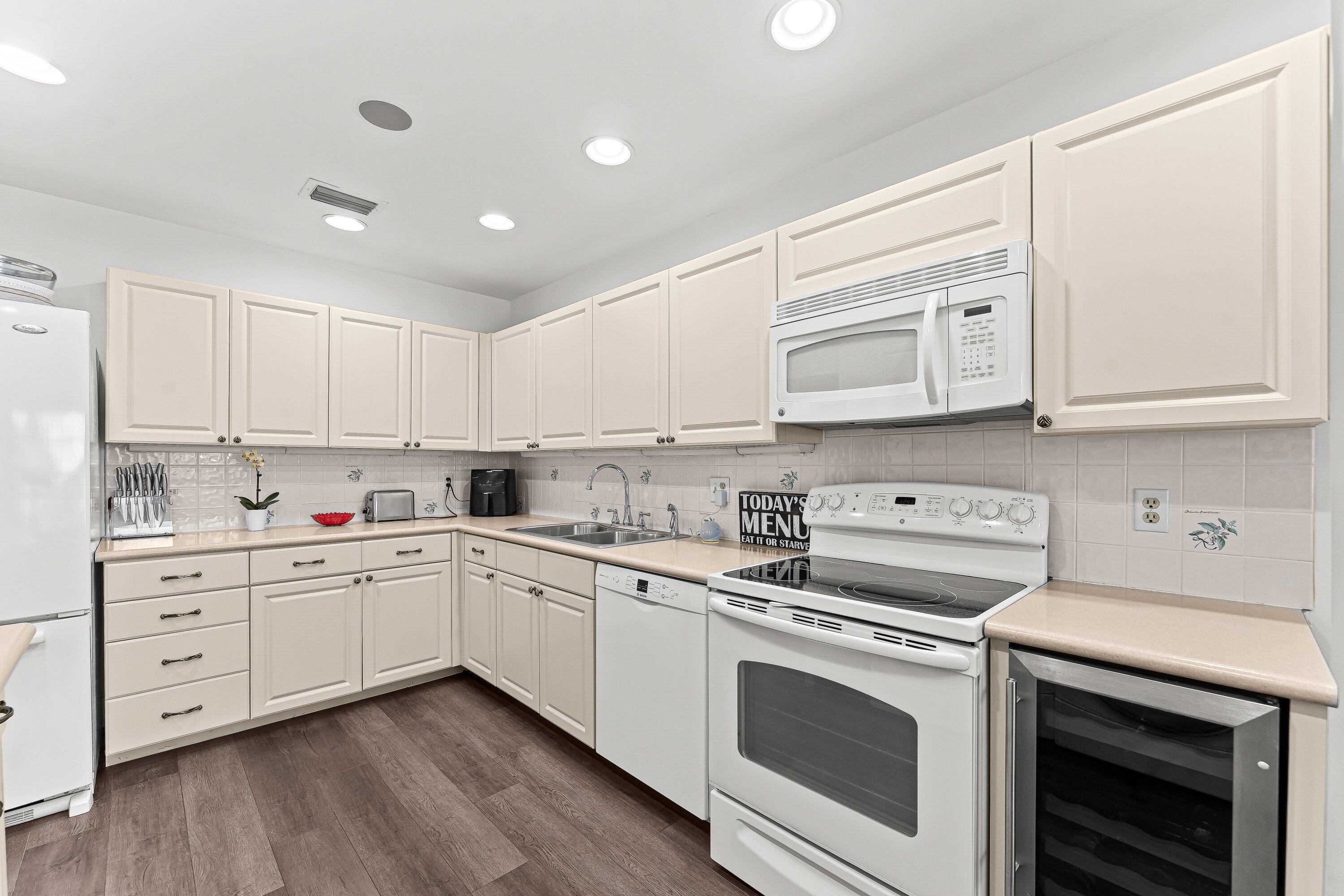 36 EASTGATE Drive D