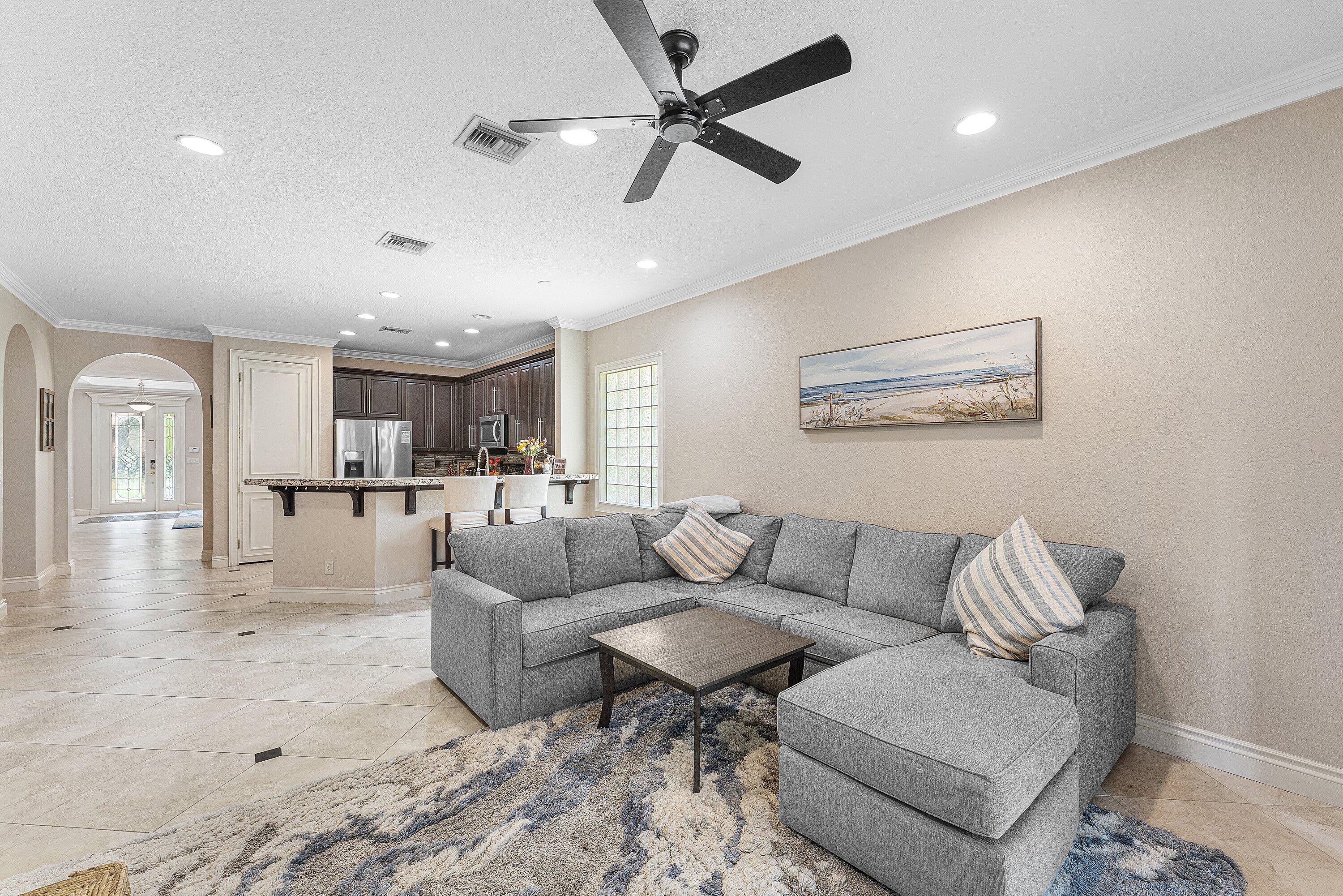 310 VENICE Boulevard 310