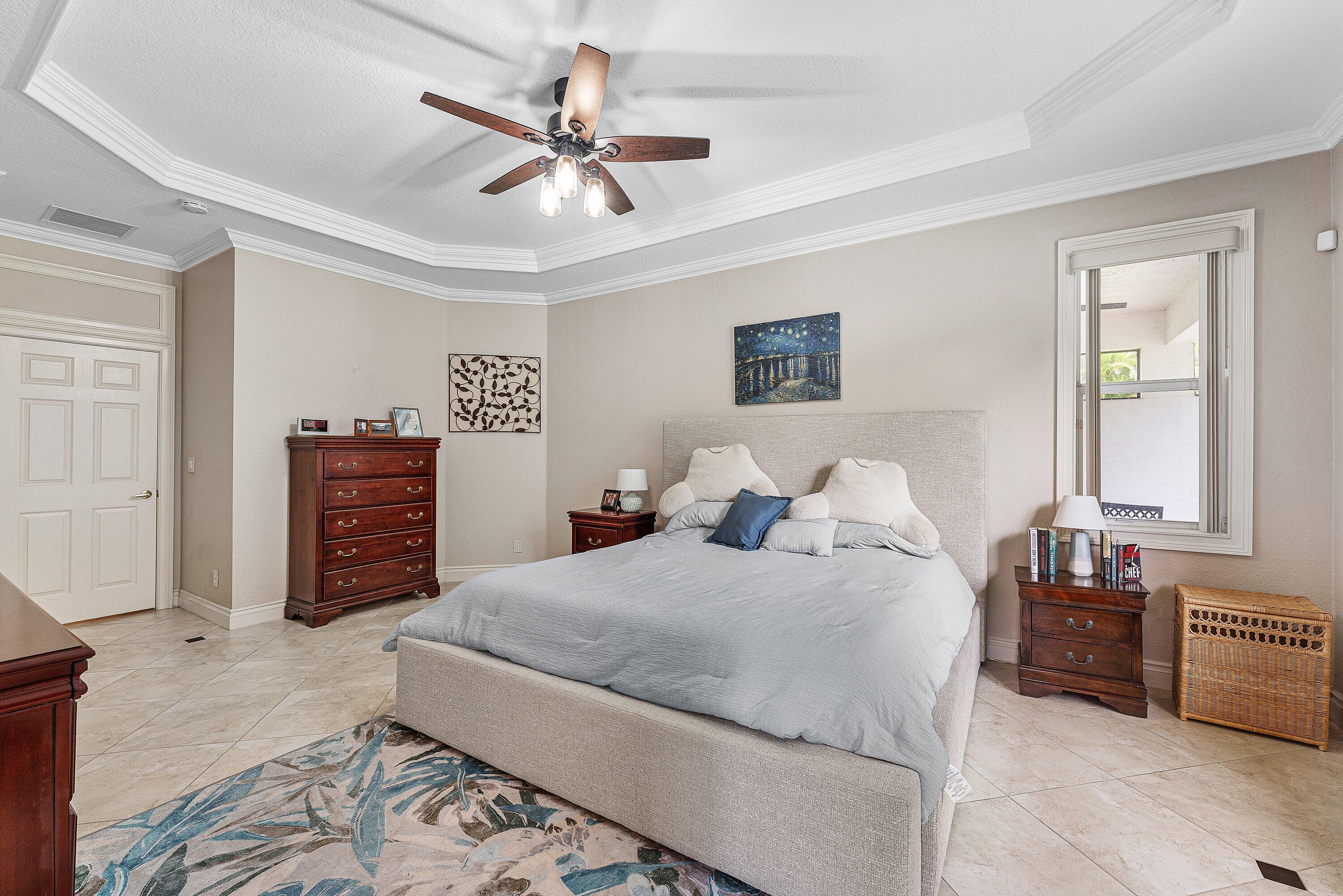 310 VENICE Boulevard 310