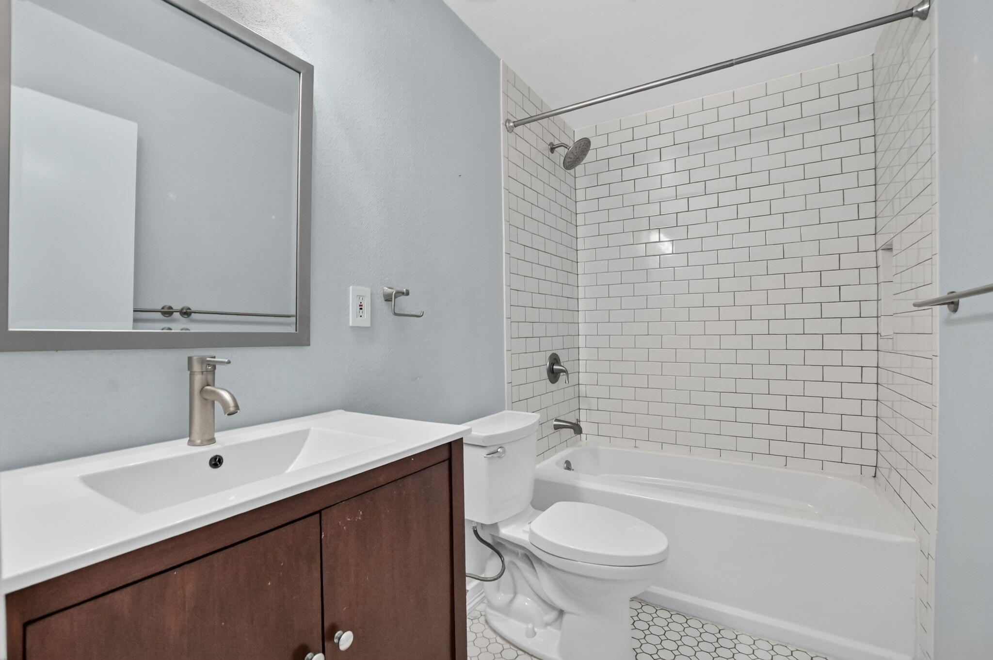 2107 NE 44th Street