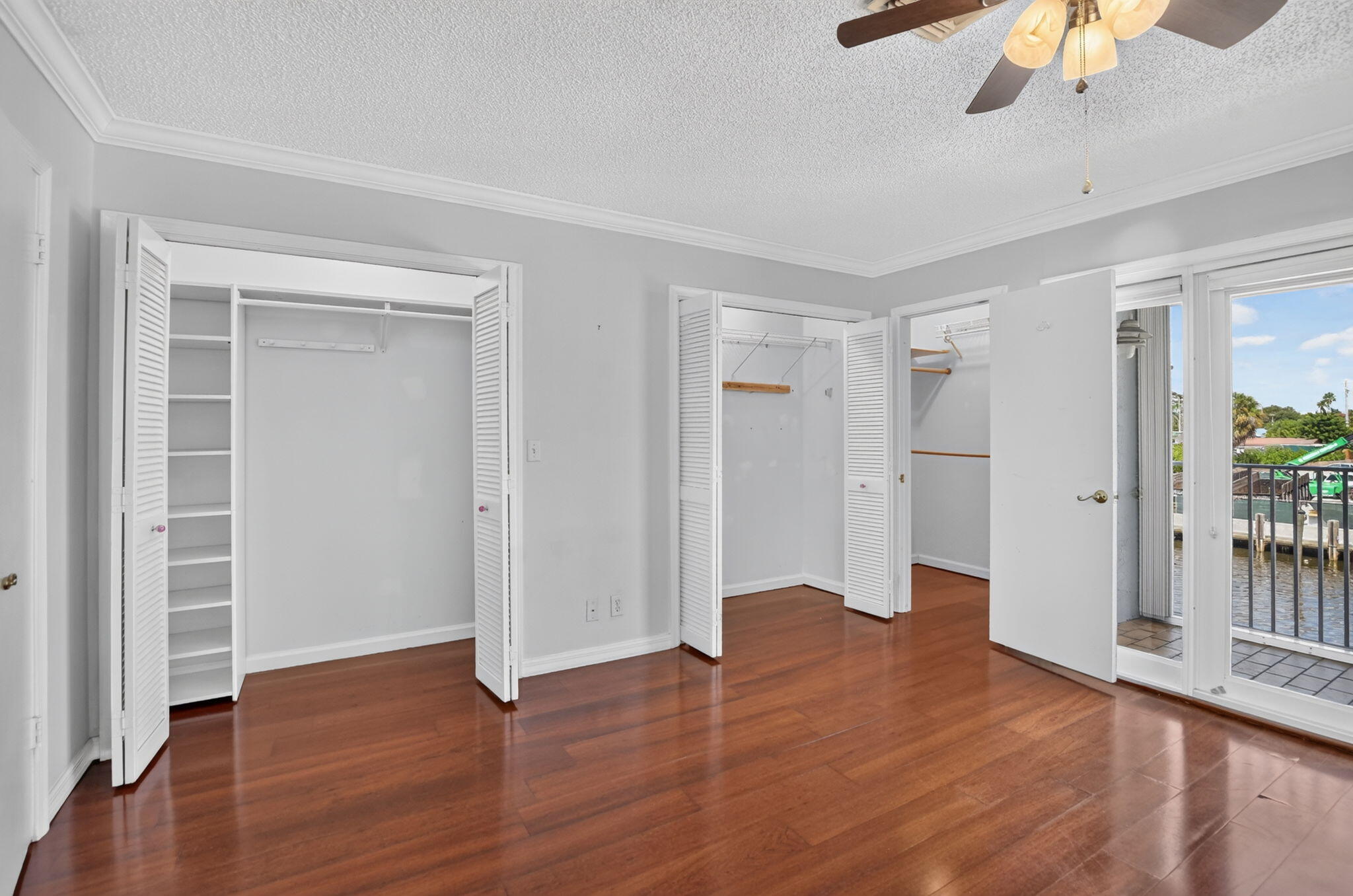 2107 NE 44th Street