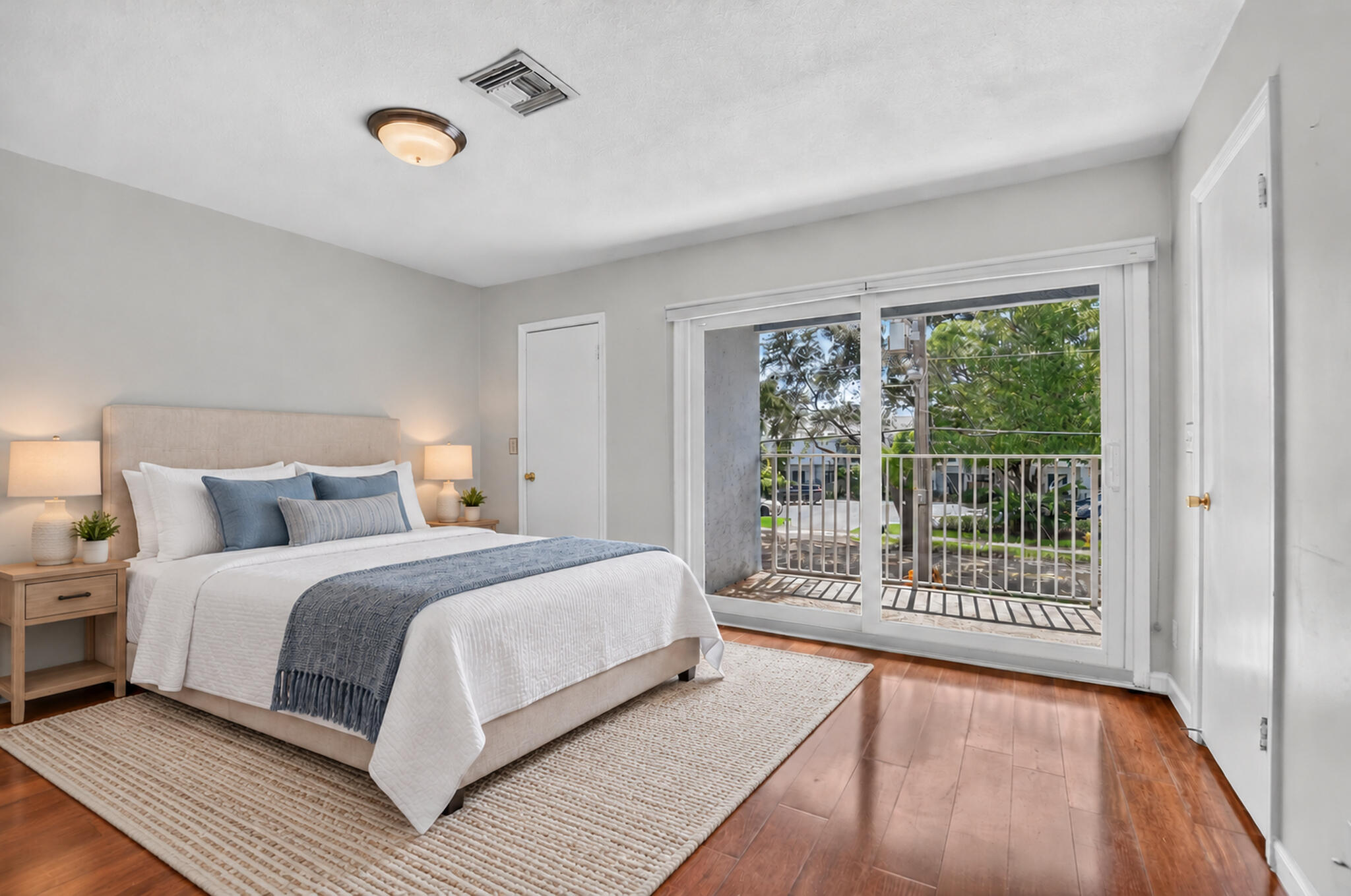 2107 NE 44th Street