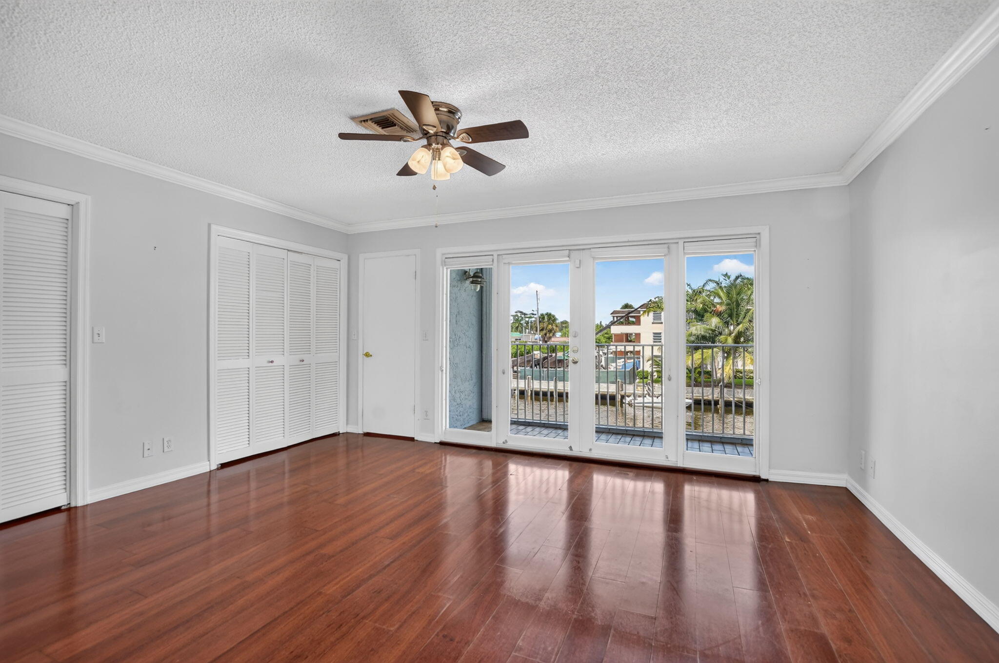 2107 NE 44th Street