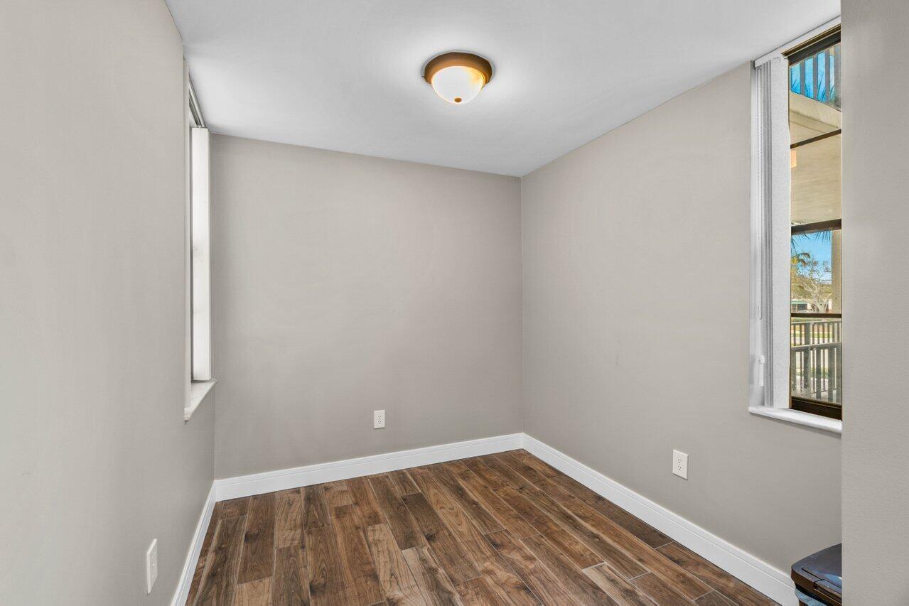 1555 S FEDERAL Highway 203