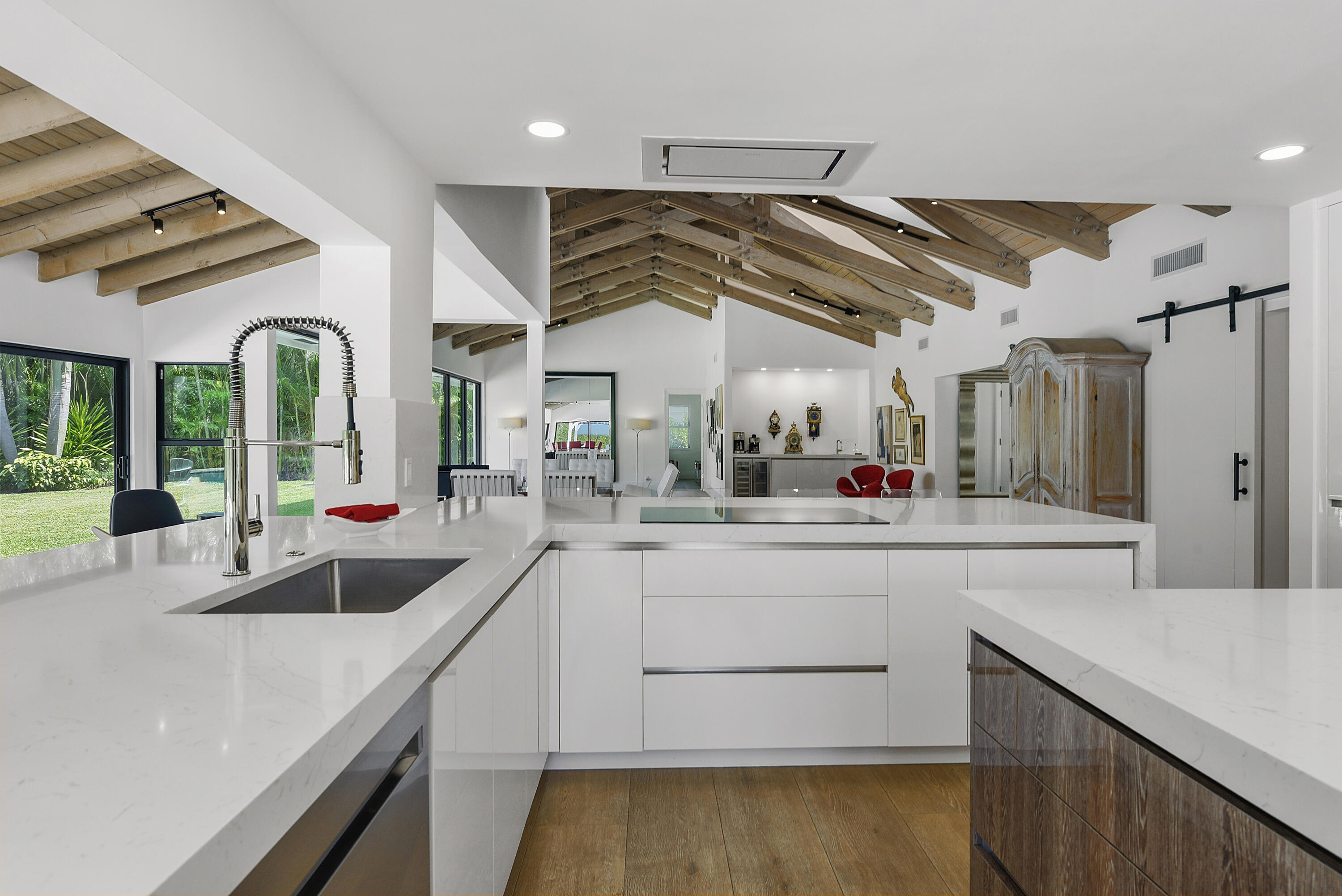 4561 OAK TREE Court