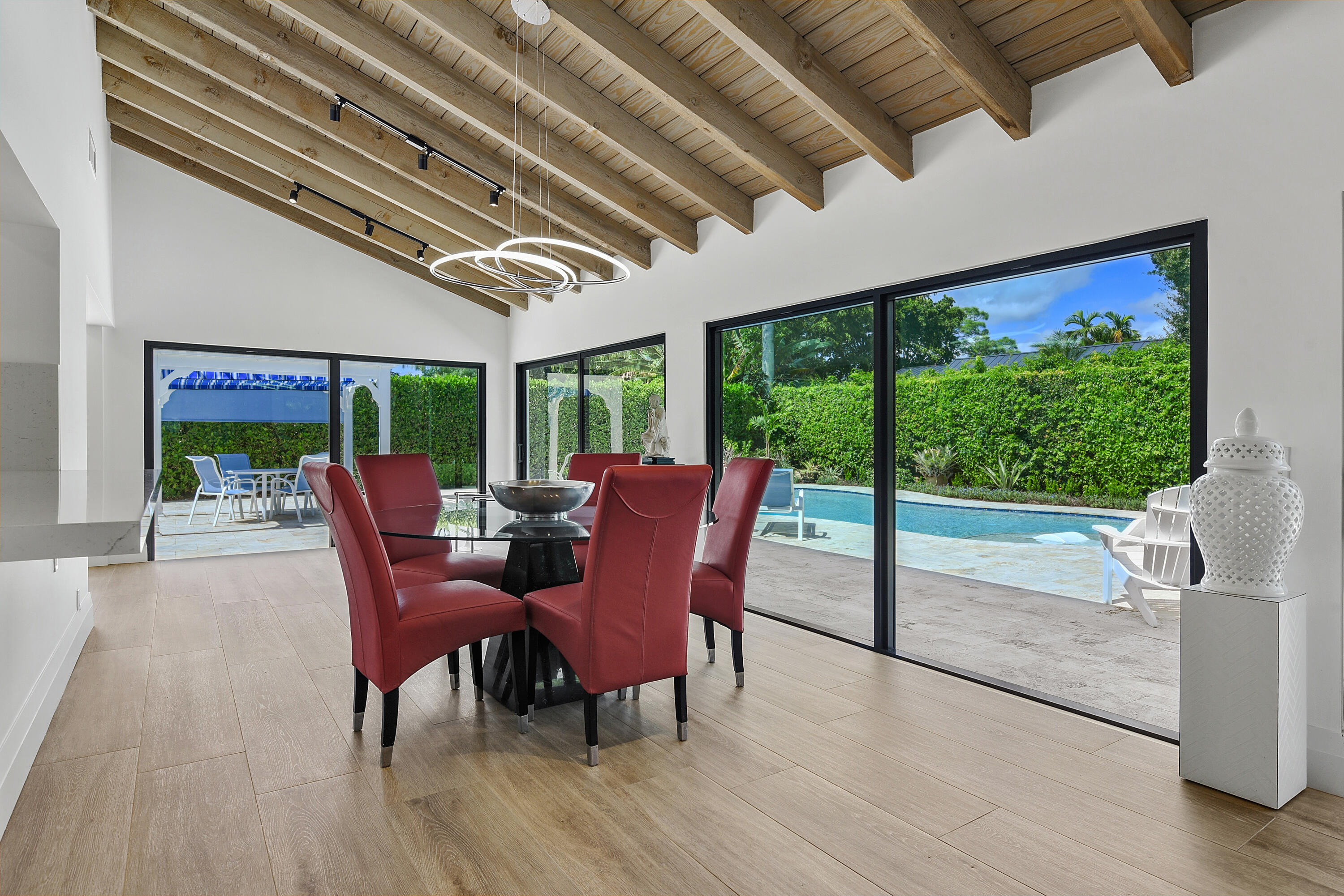 4561 OAK TREE Court