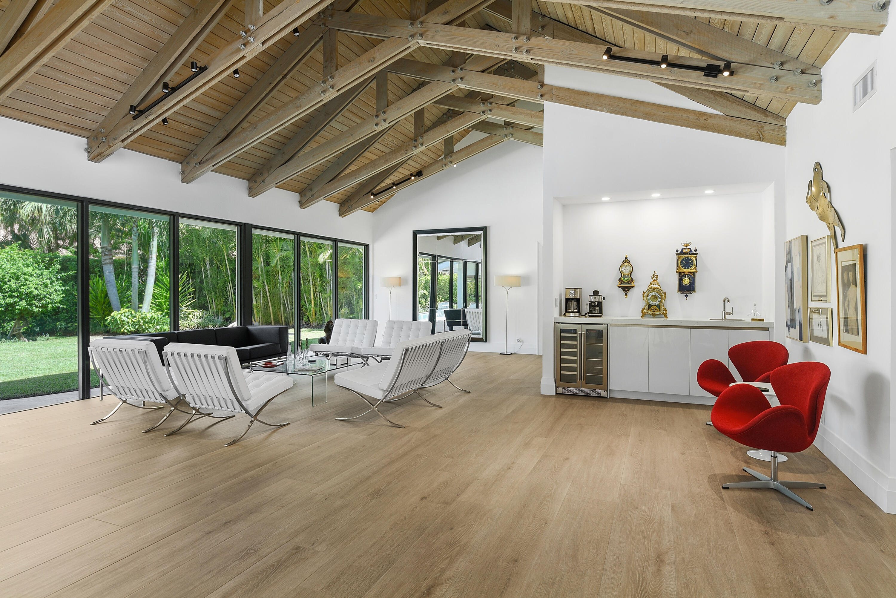 4561 OAK TREE Court