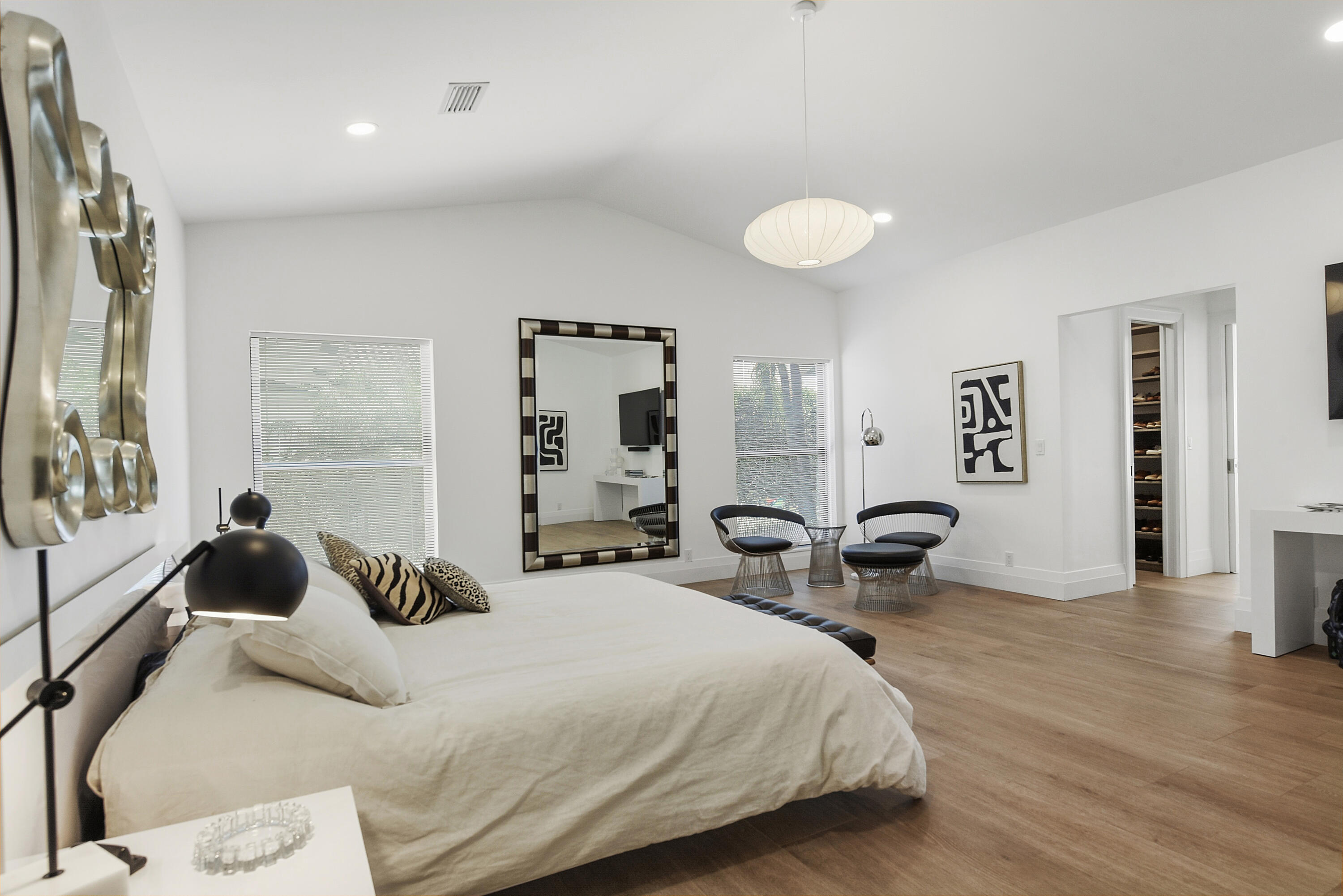 4561 OAK TREE Court