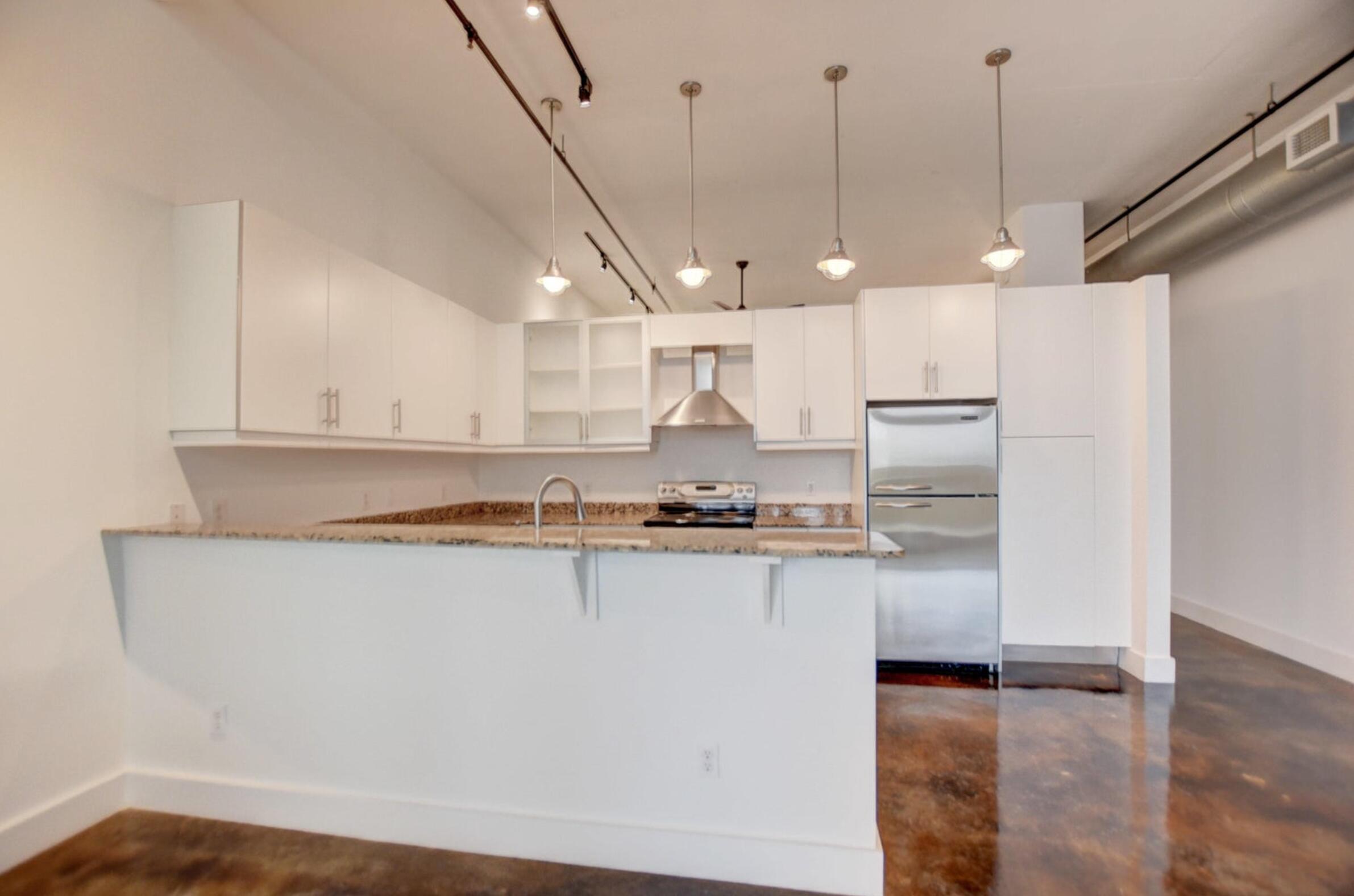 180 NE 4th Avenue 207