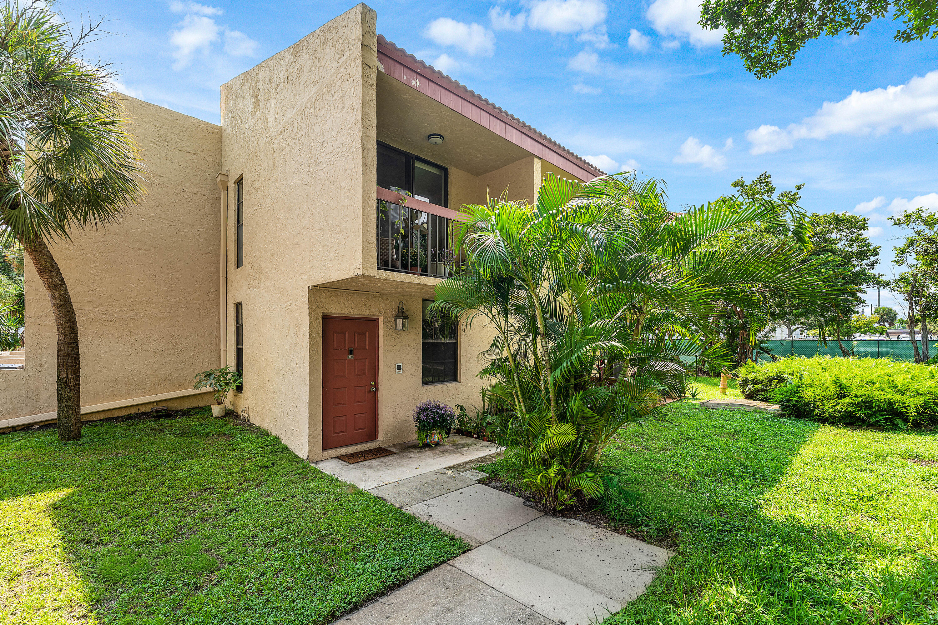 781 SE 1st Way