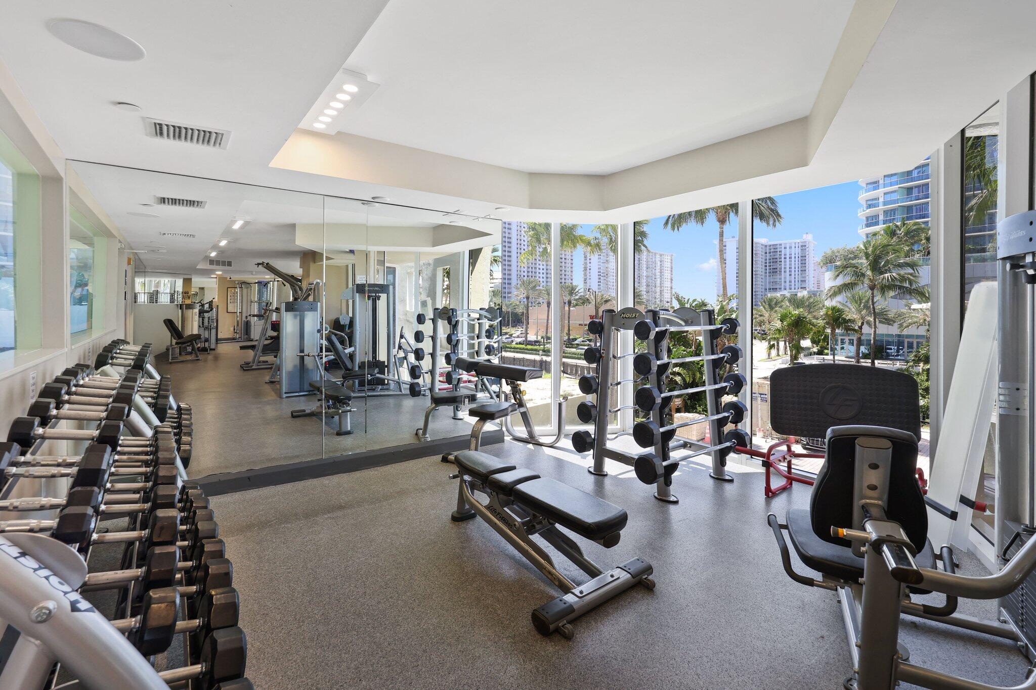 17555 COLLINS Avenue 2106