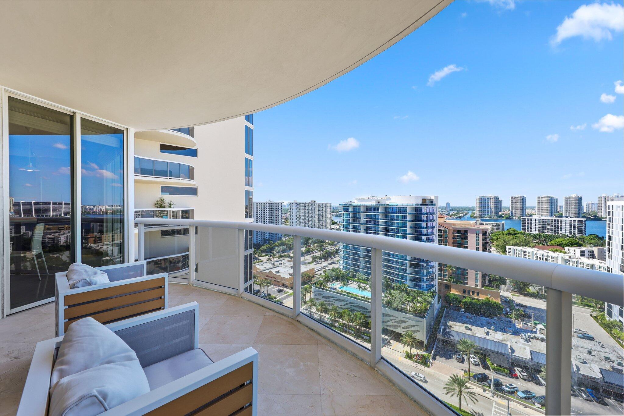 17555 COLLINS Avenue 2106