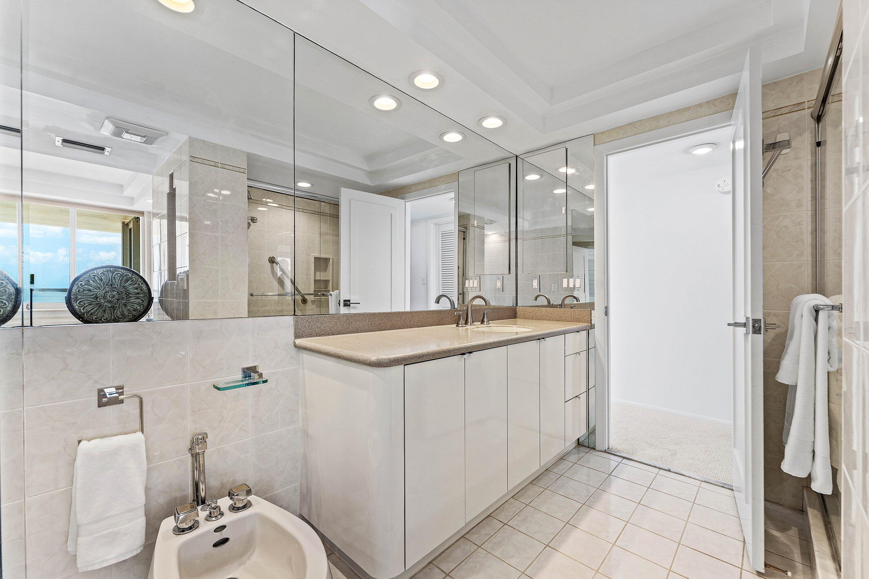 2000 S OCEAN Boulevard 6A