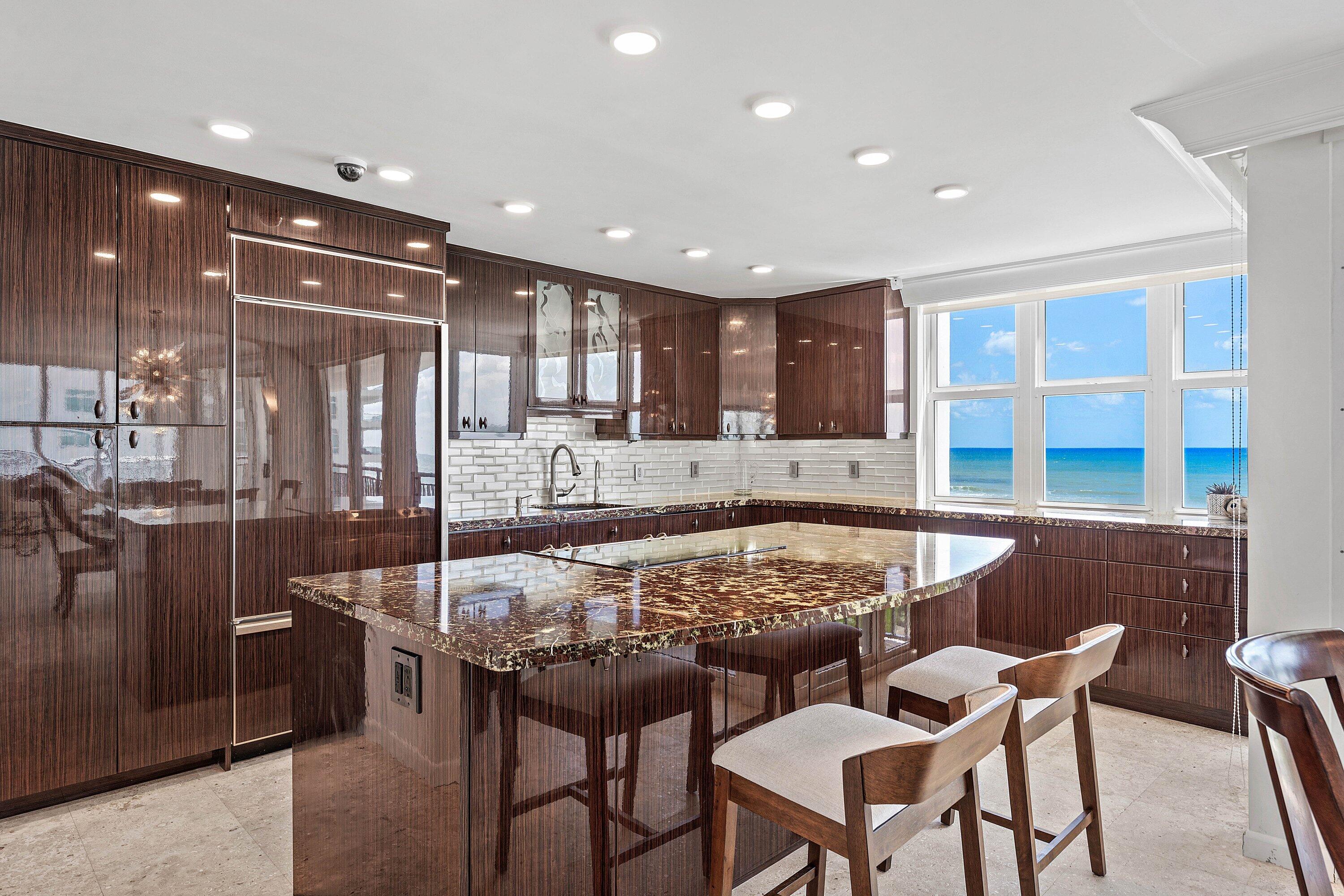 2000 S OCEAN Boulevard 6A