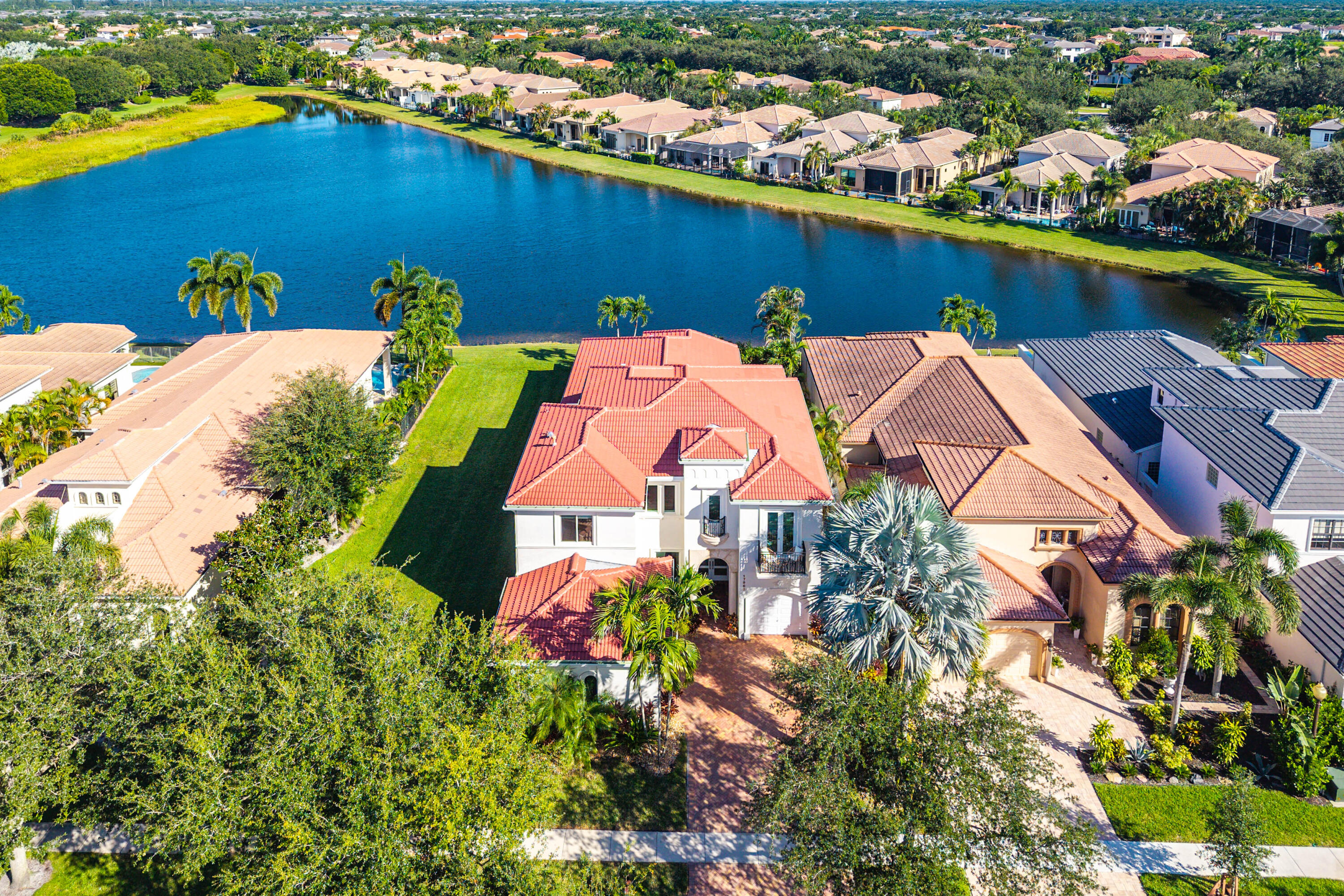 17963 LAKE AZURE Way