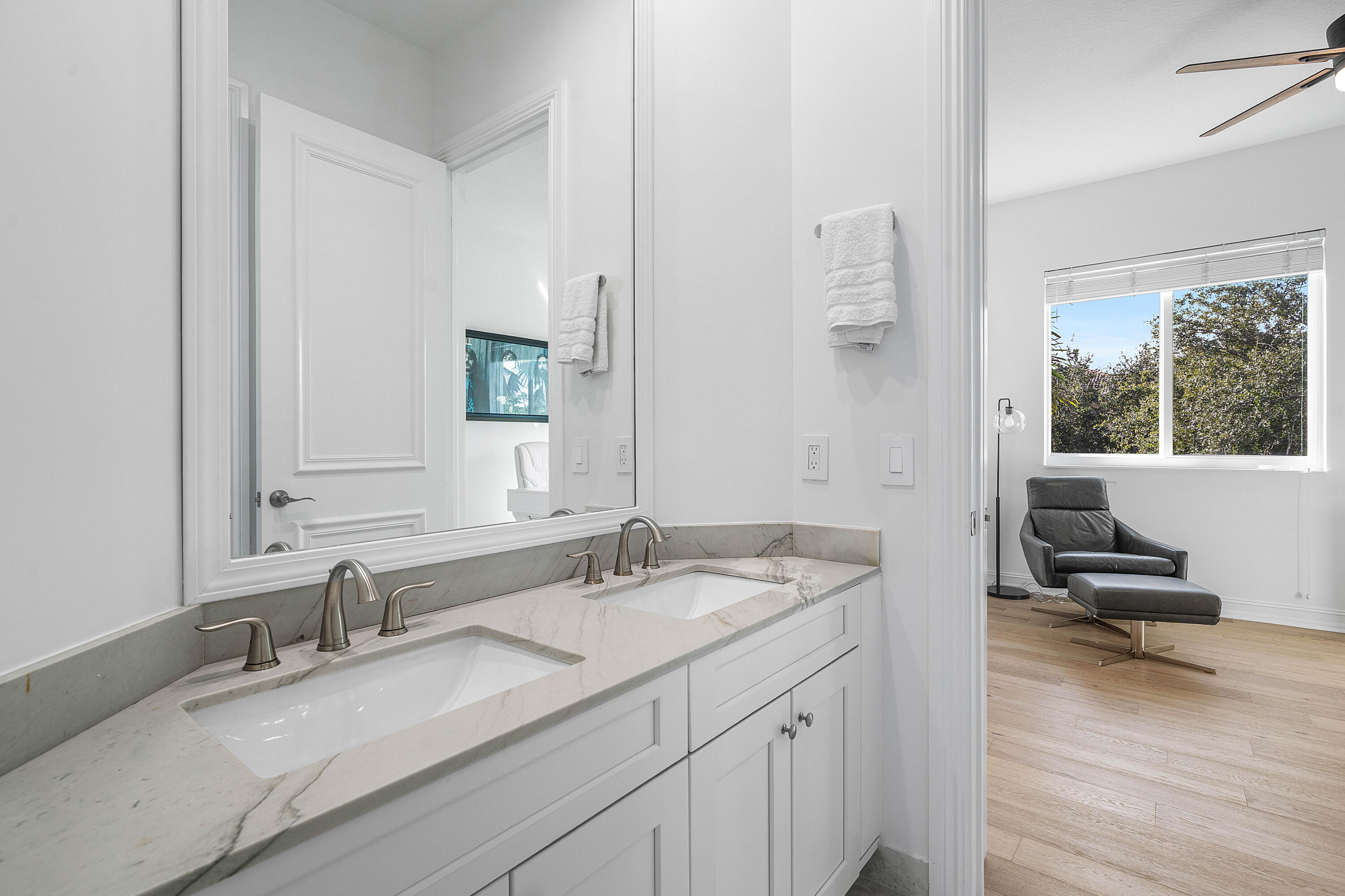 17963 LAKE AZURE Way