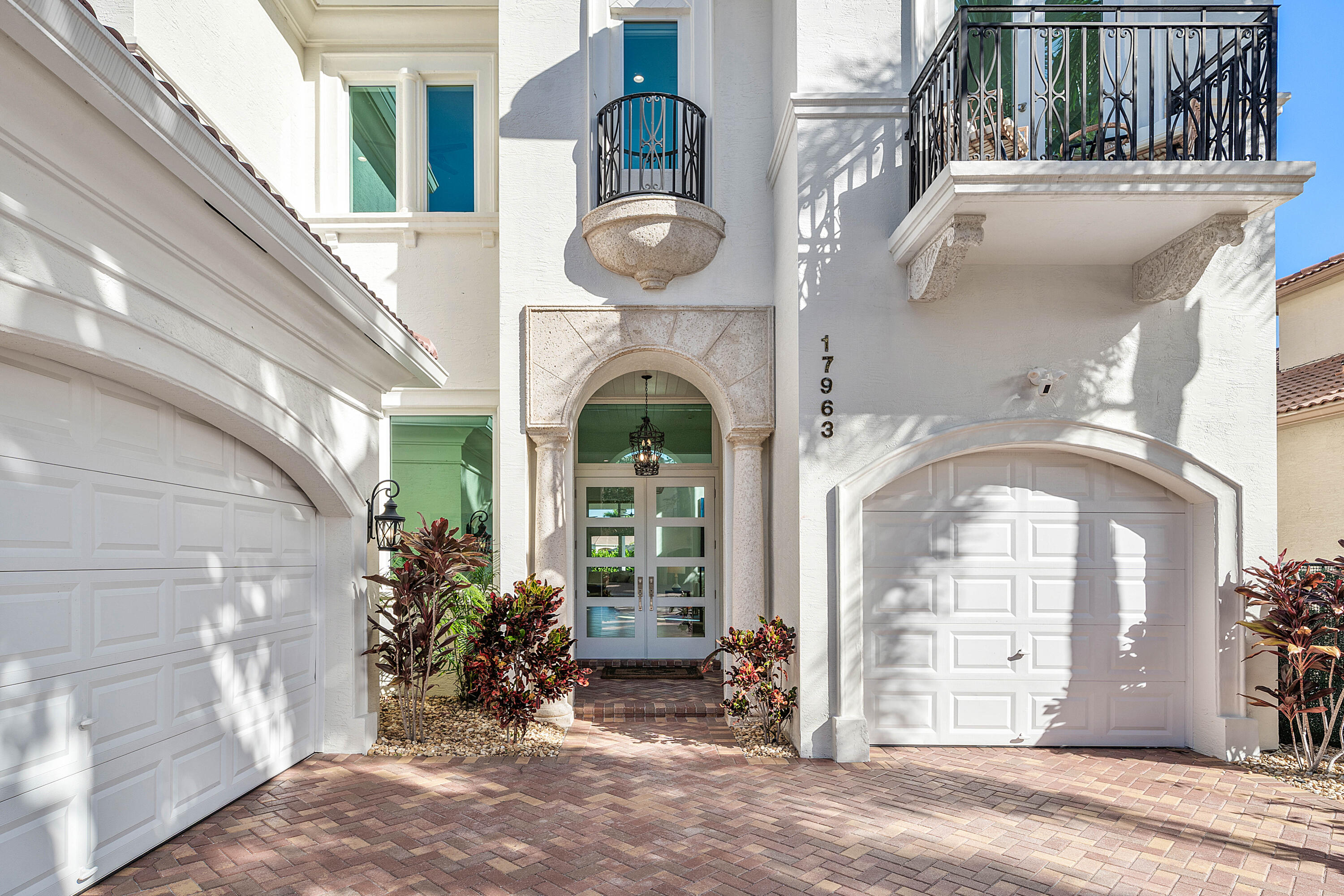 17963 LAKE AZURE Way