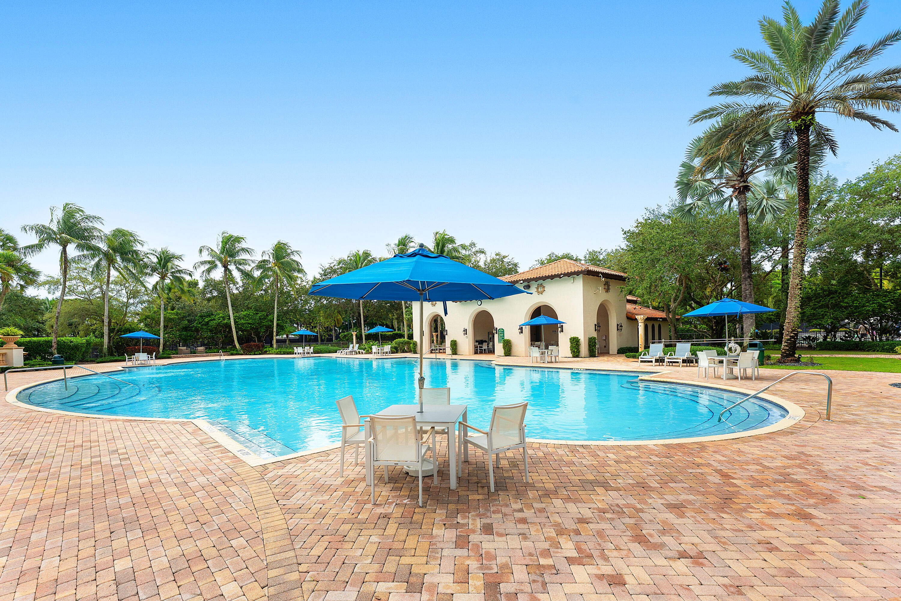 17963 LAKE AZURE Way