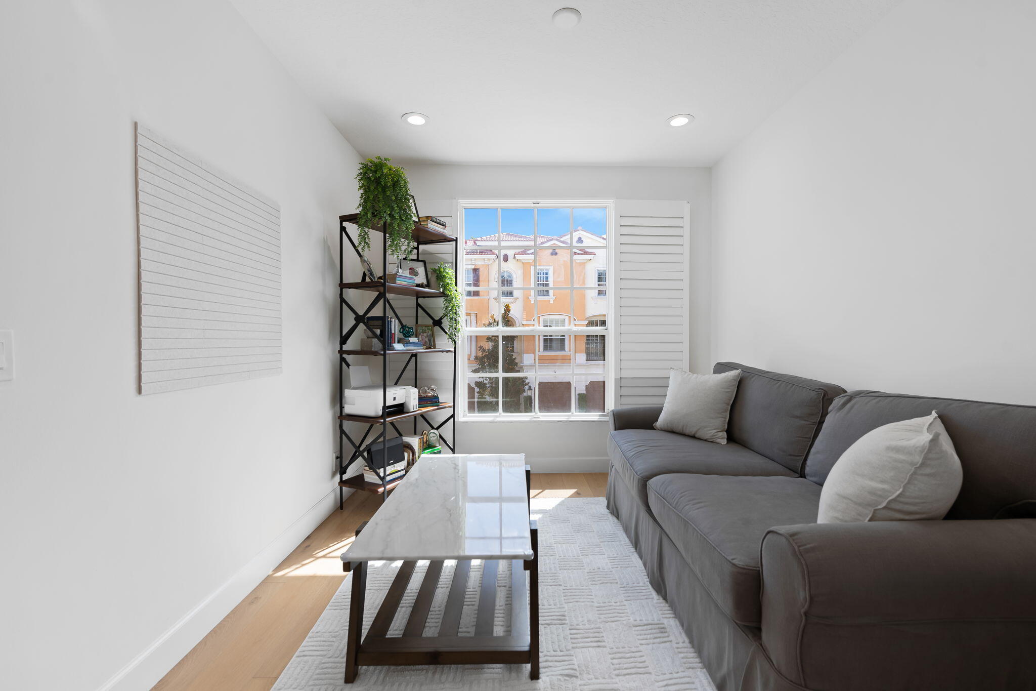 613 NE FRANCESCA Lane
