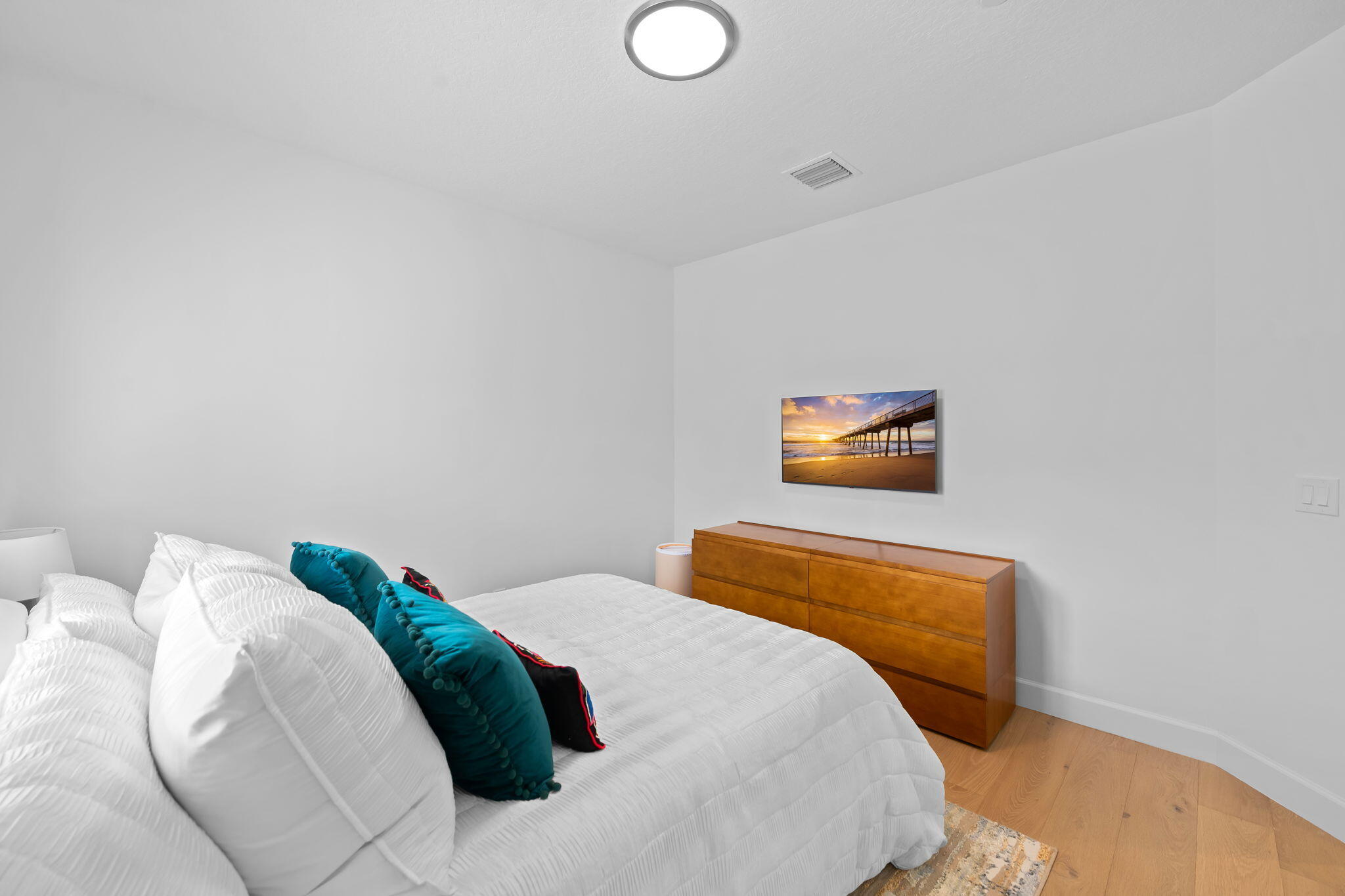 613 NE FRANCESCA Lane