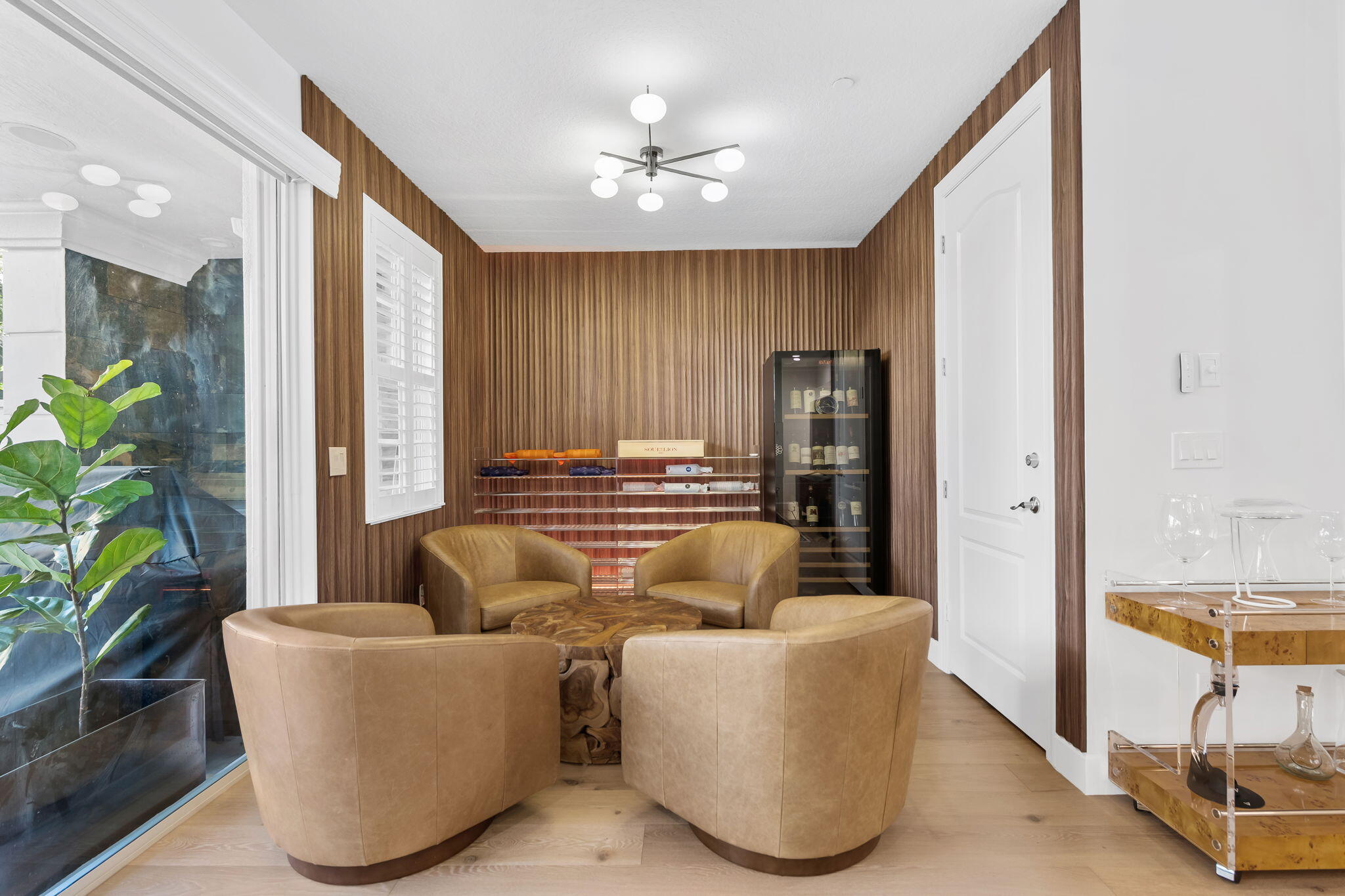 613 NE FRANCESCA Lane