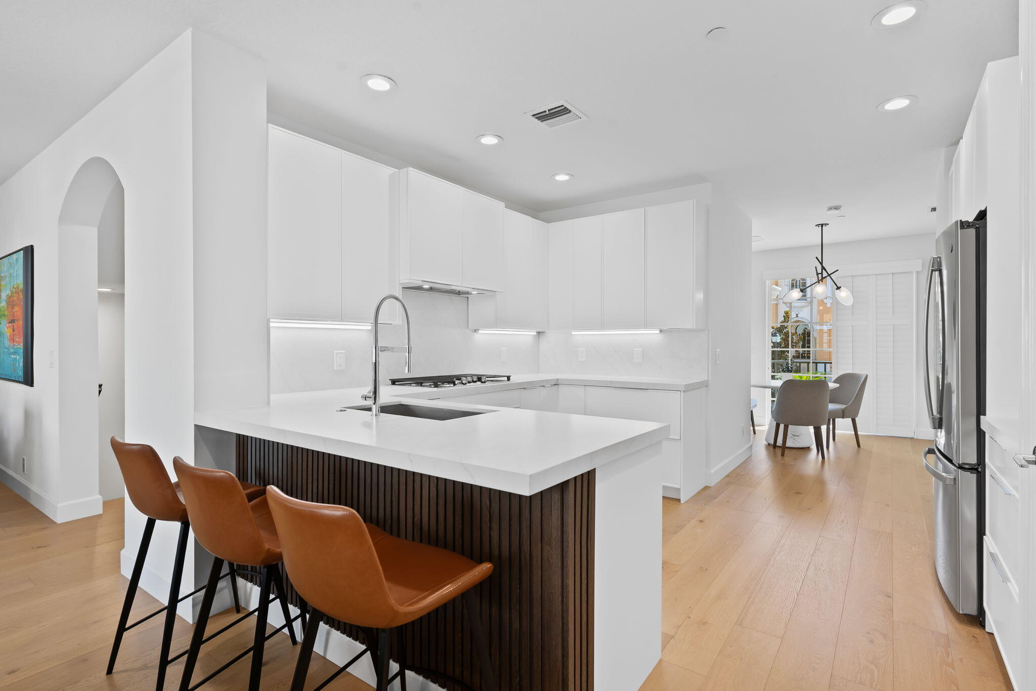 613 NE FRANCESCA Lane