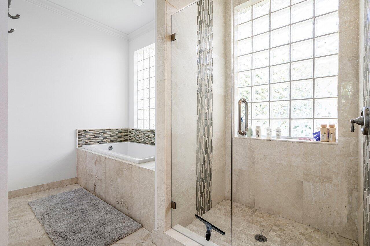 319 NW 15TH Street