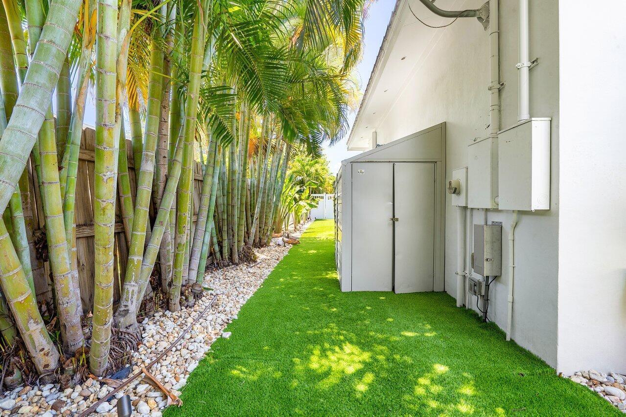 319 NW 15TH Street