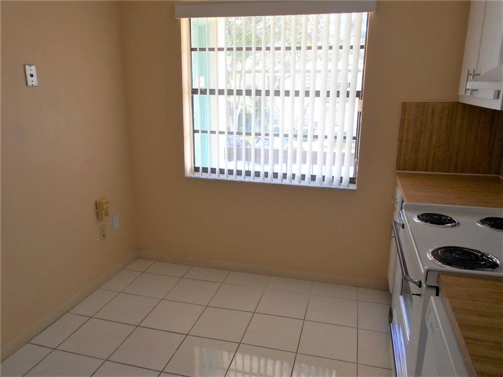 21830 Cypress Cir Unit: 27B