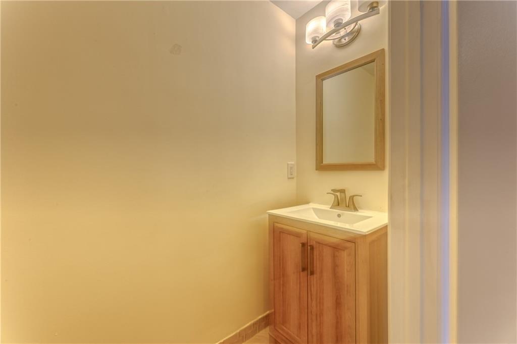12221 Quilting Lane