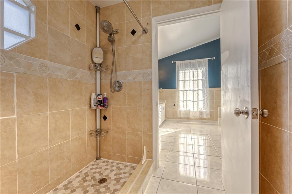 12221 Quilting Lane