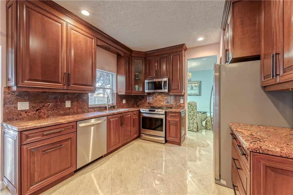 12221 Quilting Lane