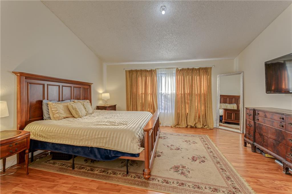 12221 Quilting Lane