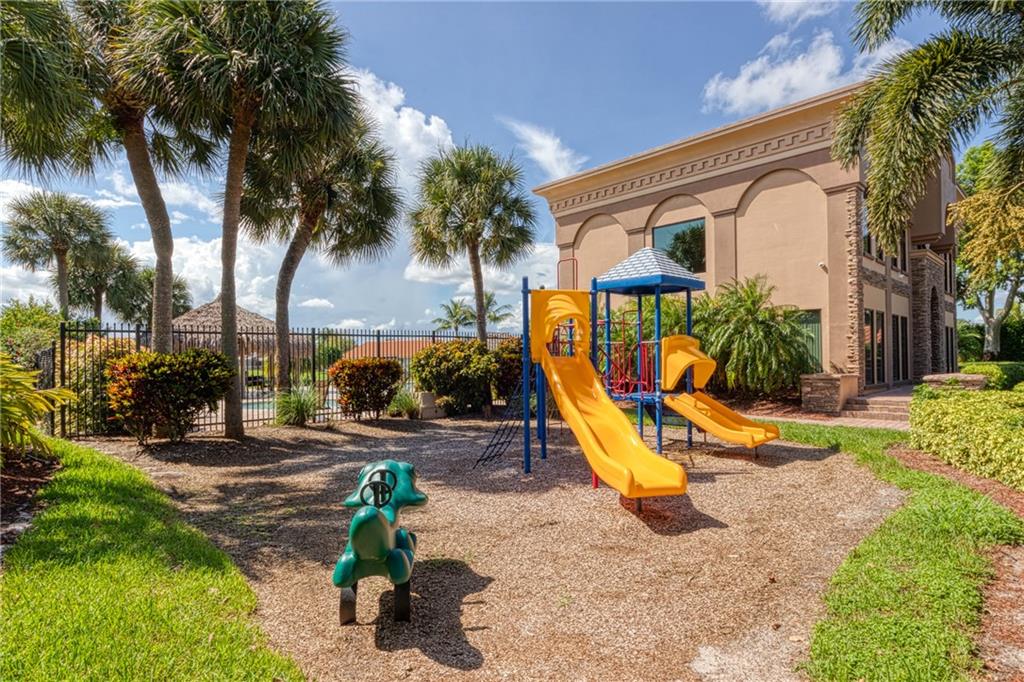 12221 Quilting Lane