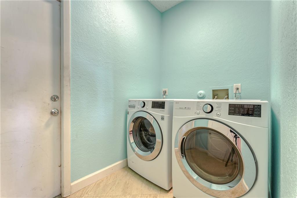 12221 Quilting Lane