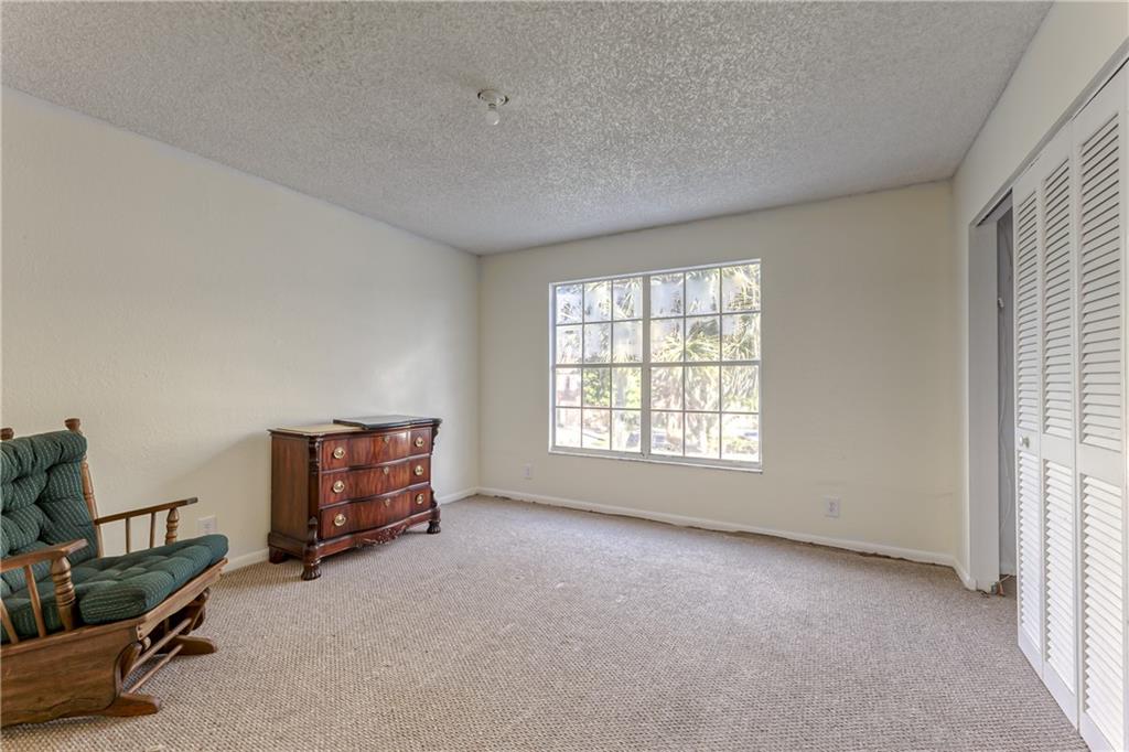 12221 Quilting Lane