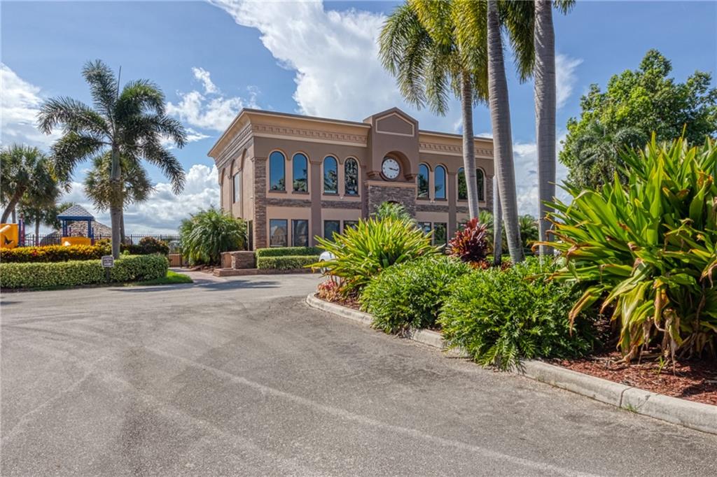 12221 Quilting Lane