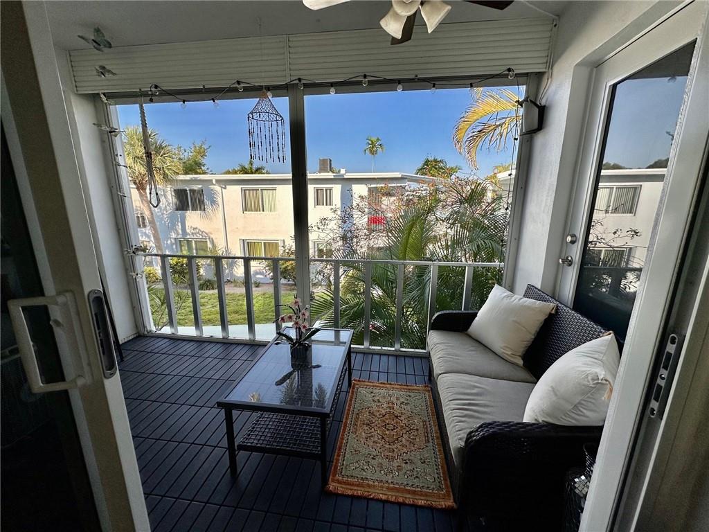 2161 NE 42nd Ct Unit: 214