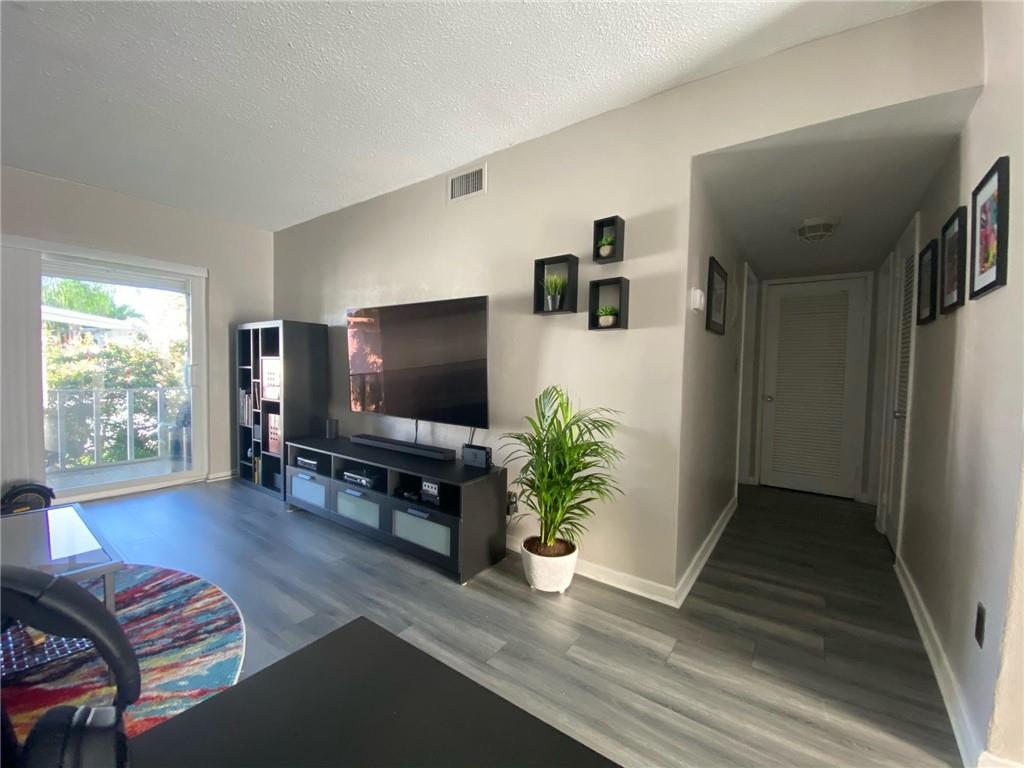 2161 NE 42nd Ct Unit: 214
