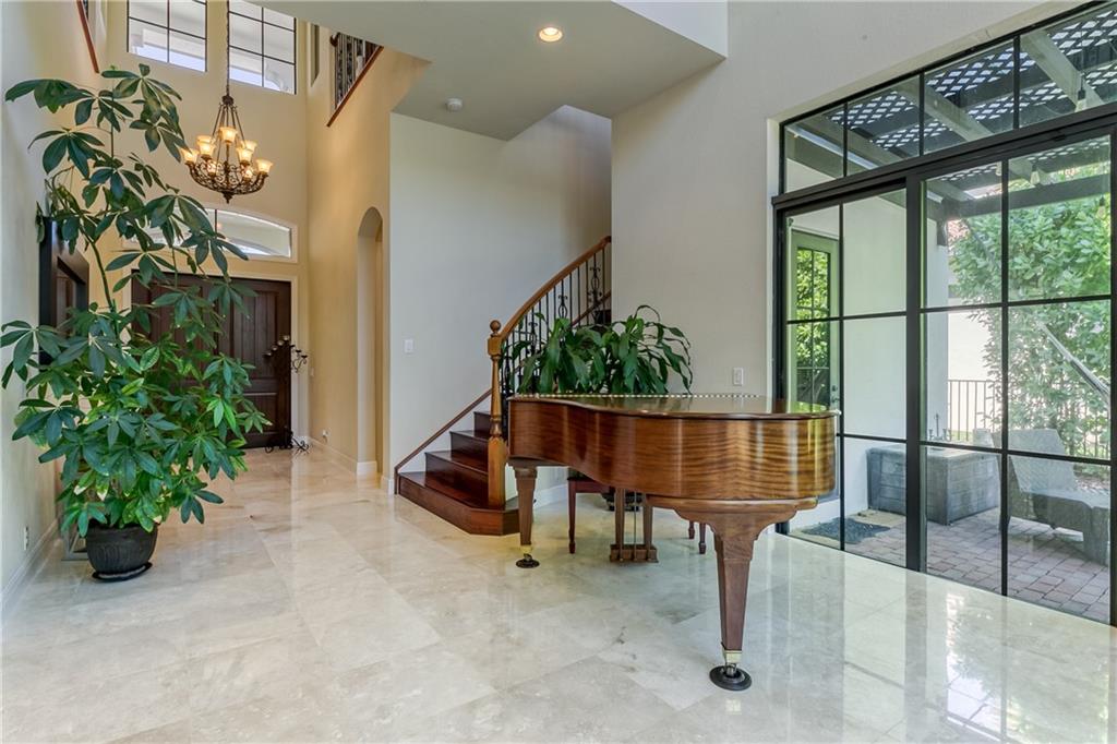 8196 Emerald Ave